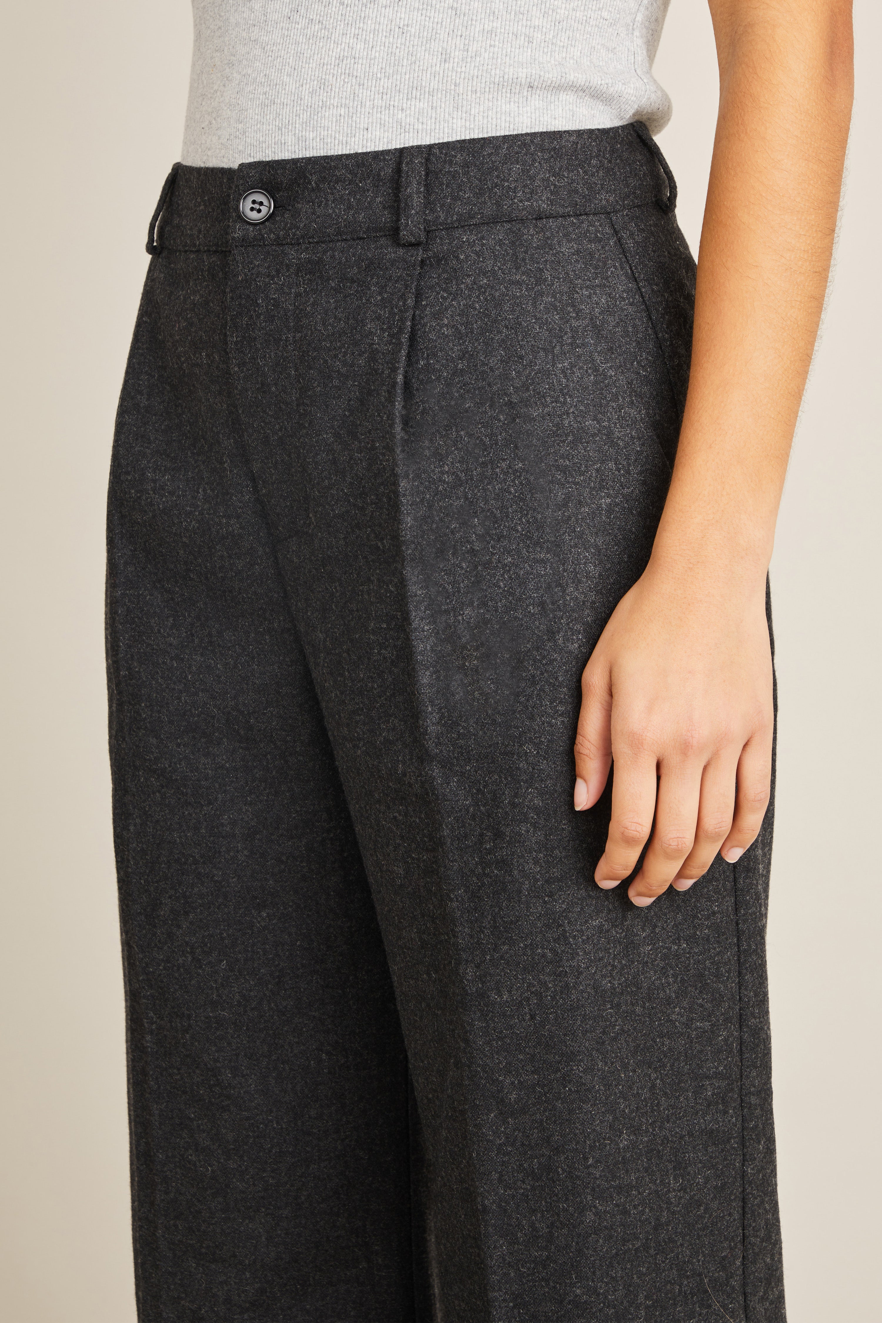 le-pantalon-palazzo-gris-anthracite-pantalon-flanelle-laine image 2