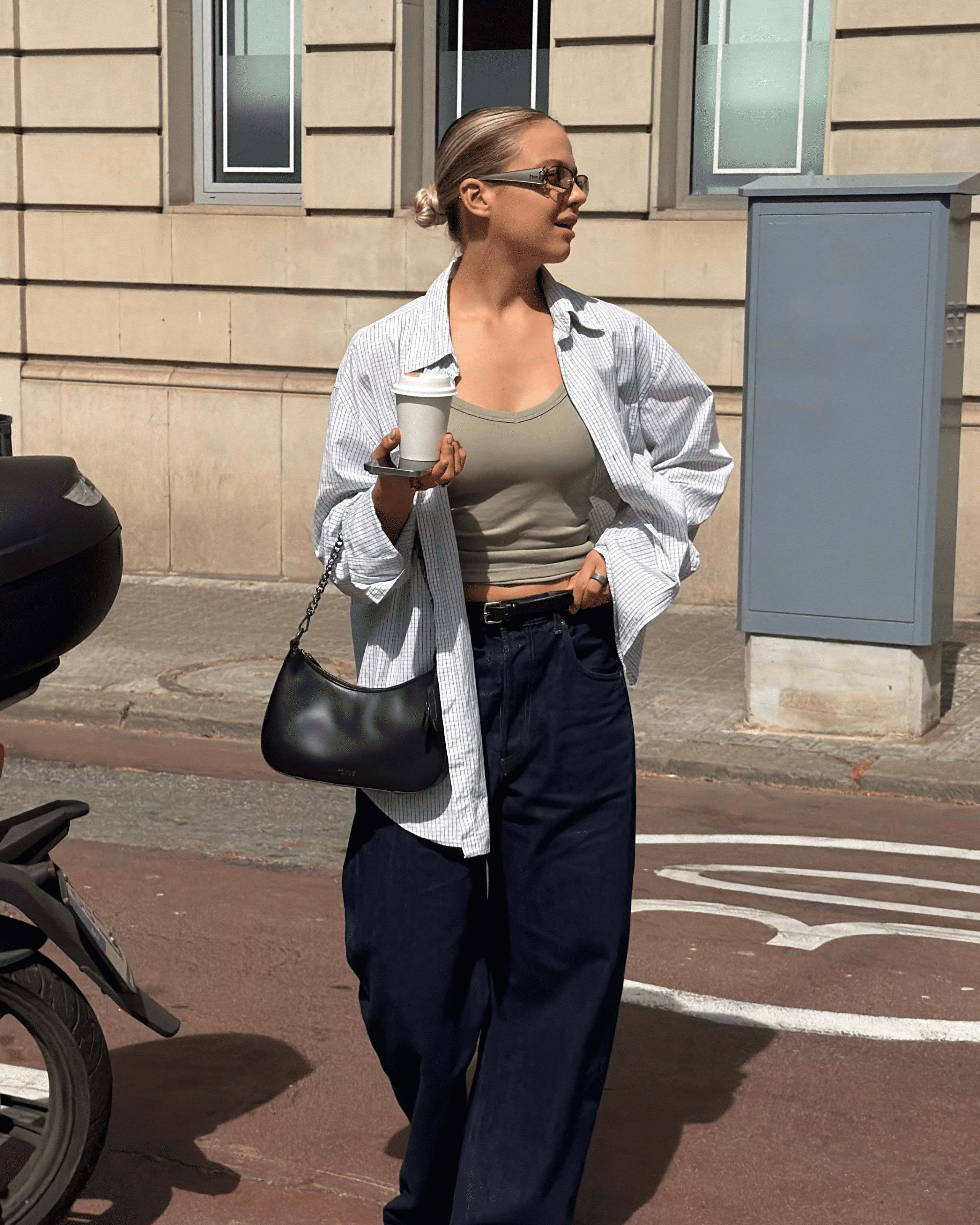 berliner-bags-lola-sac-demi-lune-cuir-noir-cha-ne image 2