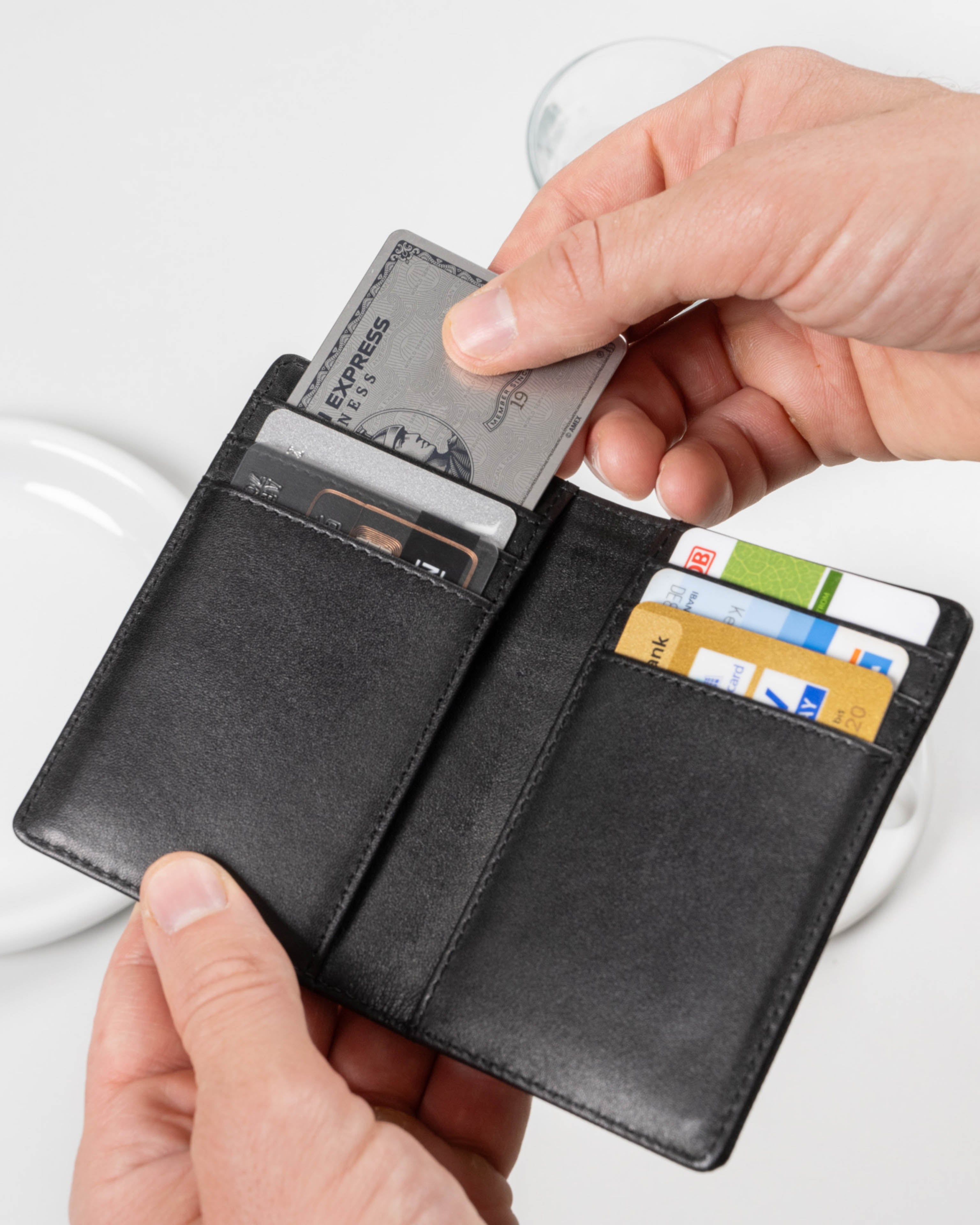berliner-bags-porto-porte-cartes-cuir-noir-gaufr-rfid image 2