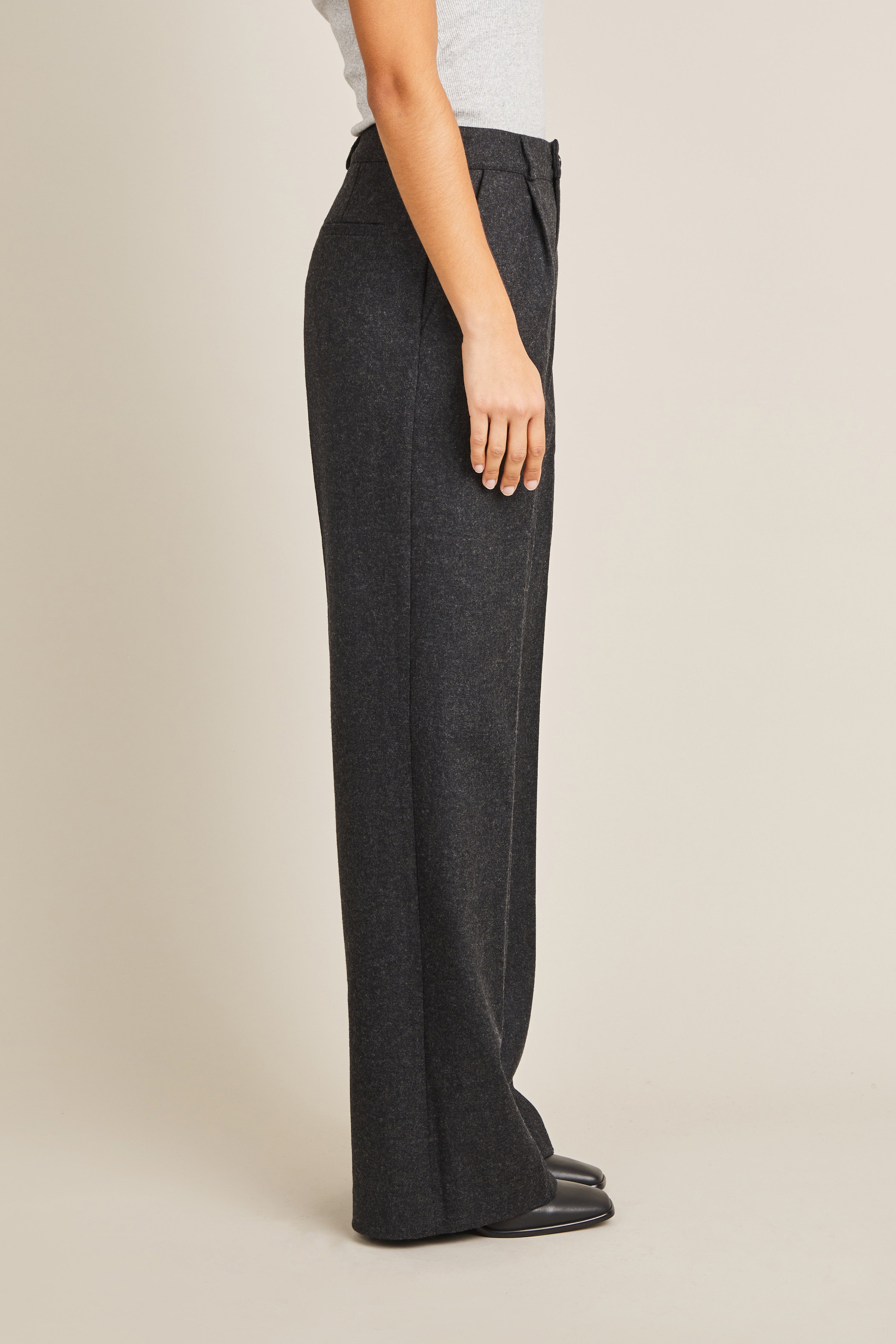 le-pantalon-palazzo-gris-anthracite-pantalon-flanelle-laine image 5