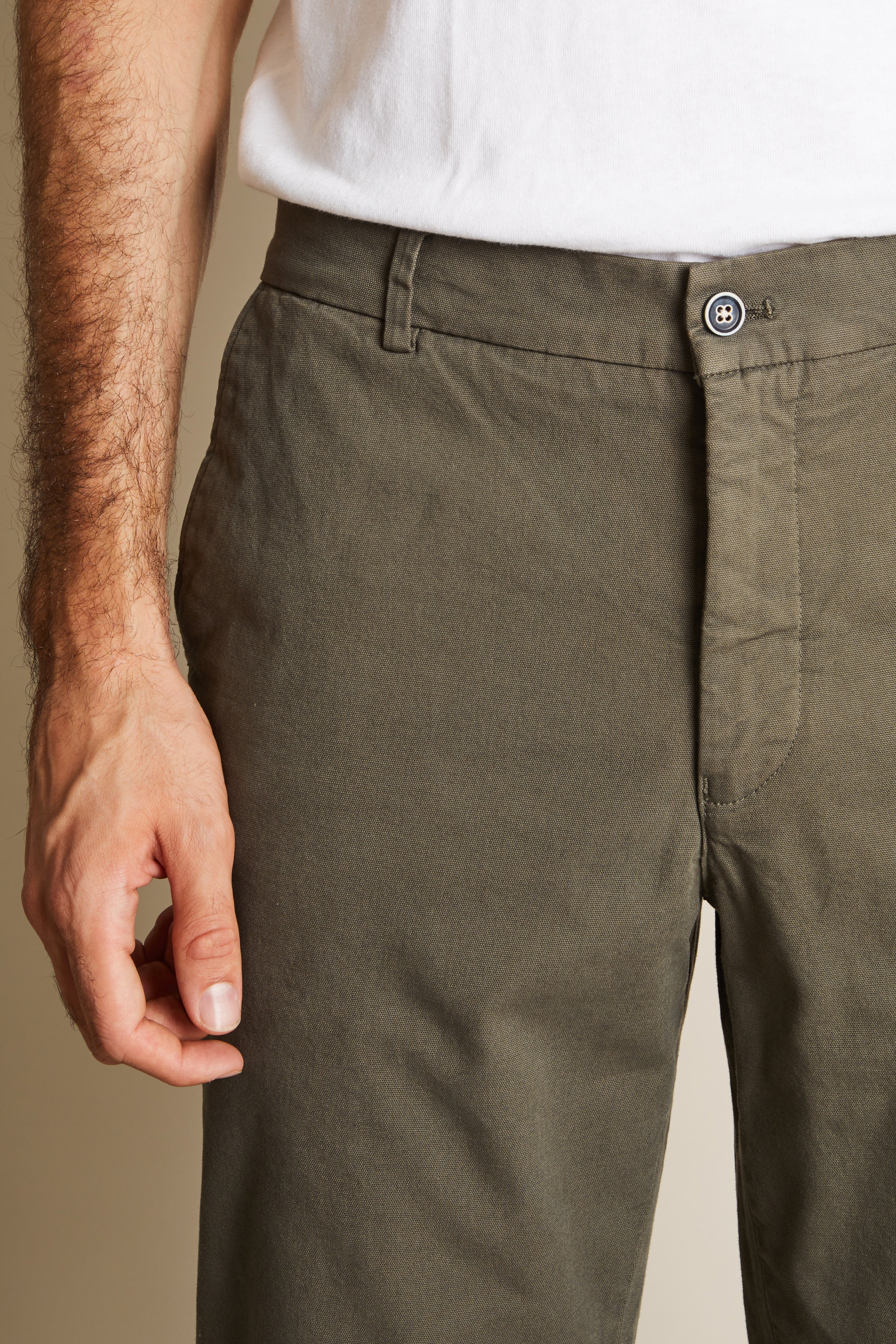 le-pantalon-chino-sport-kaki-chino-homme-coupe-carotte image 2