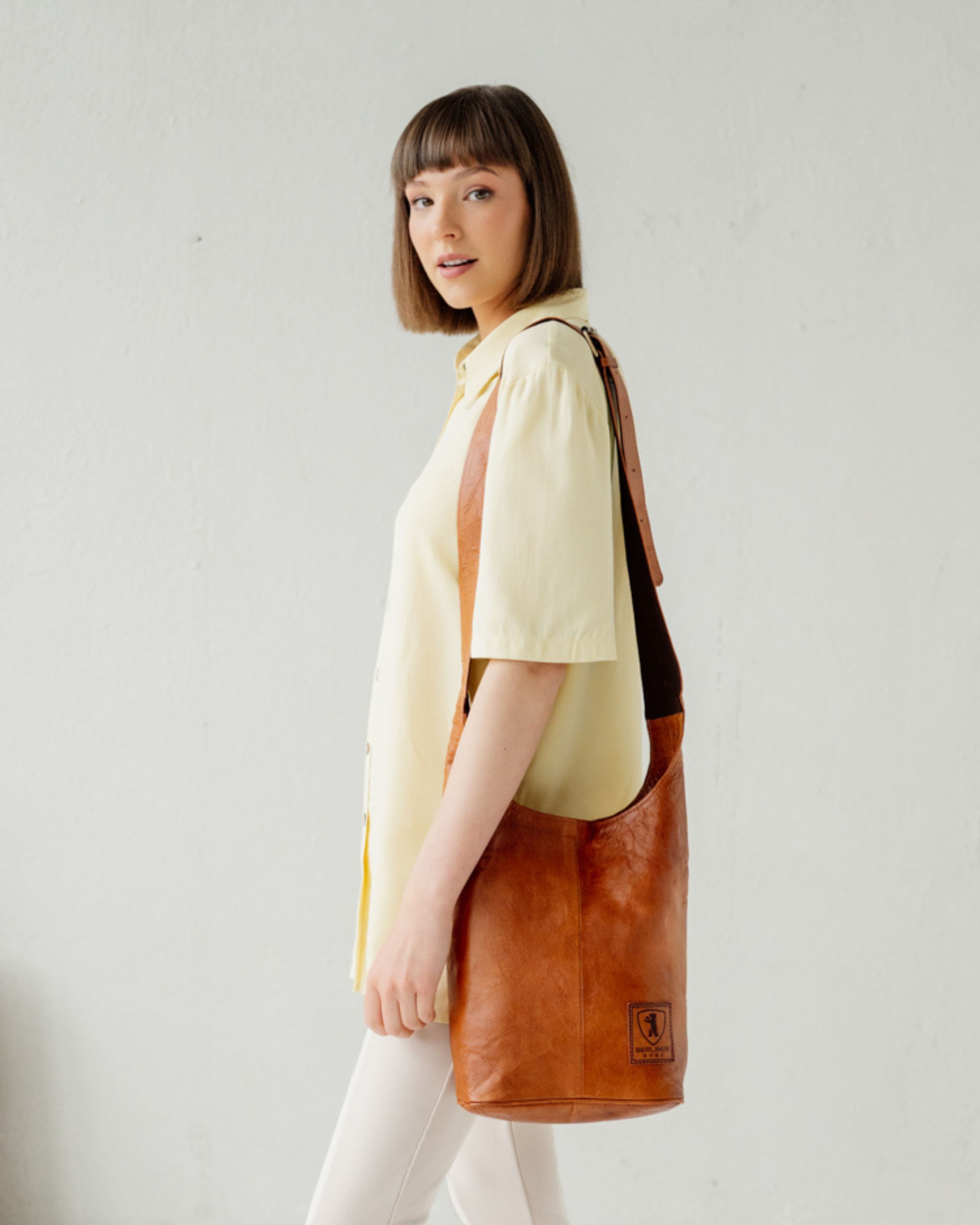berliner-bags-emilia-2-0-sac-hobo-cuir-marron-vintage-moyen image 8