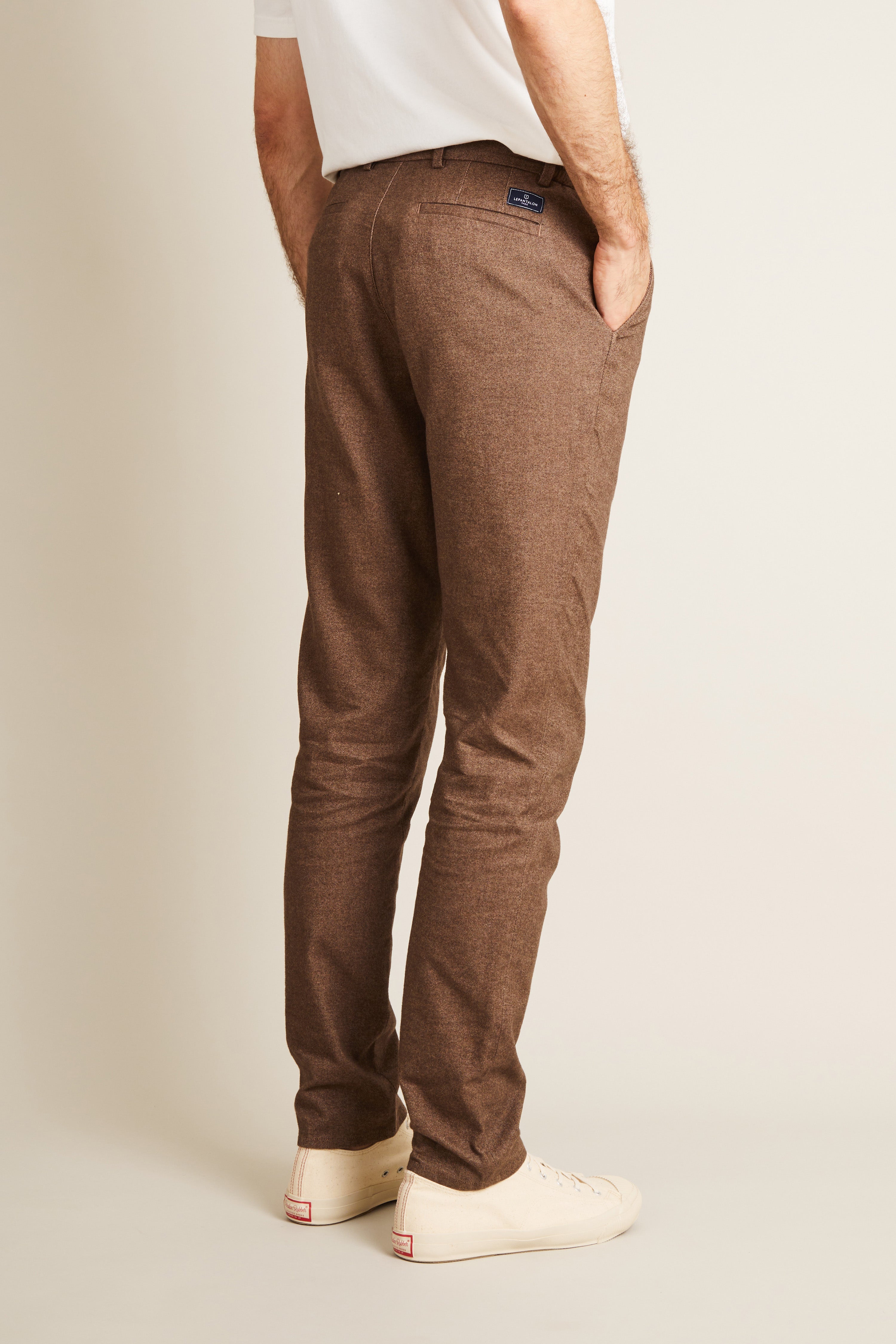 le-pantalon-chinos-chino-chaud-easy-marron-flanelle image 5