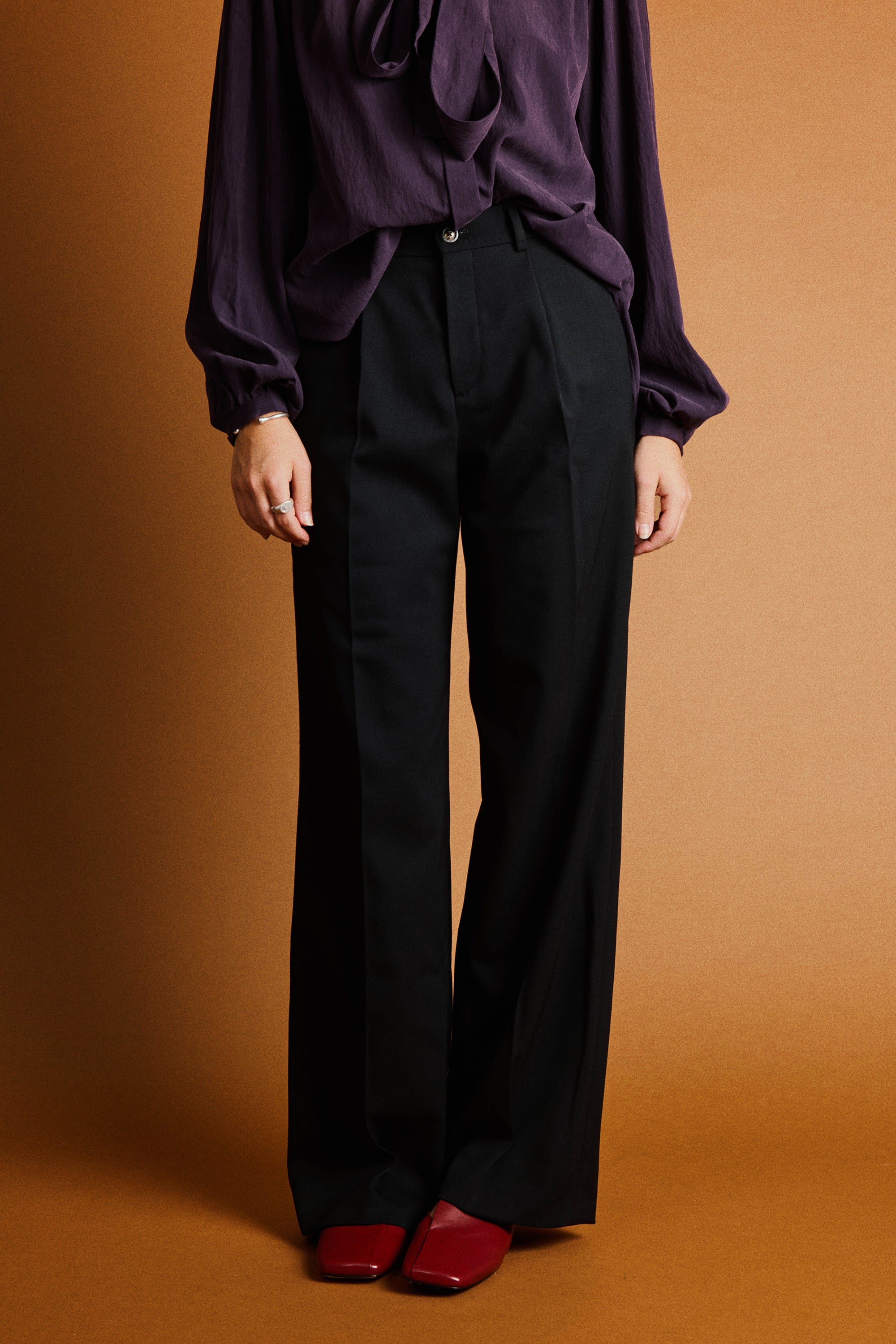 le-pantalon-palazzo-noir-pantalon-femme-40-laine-infroissable image 5