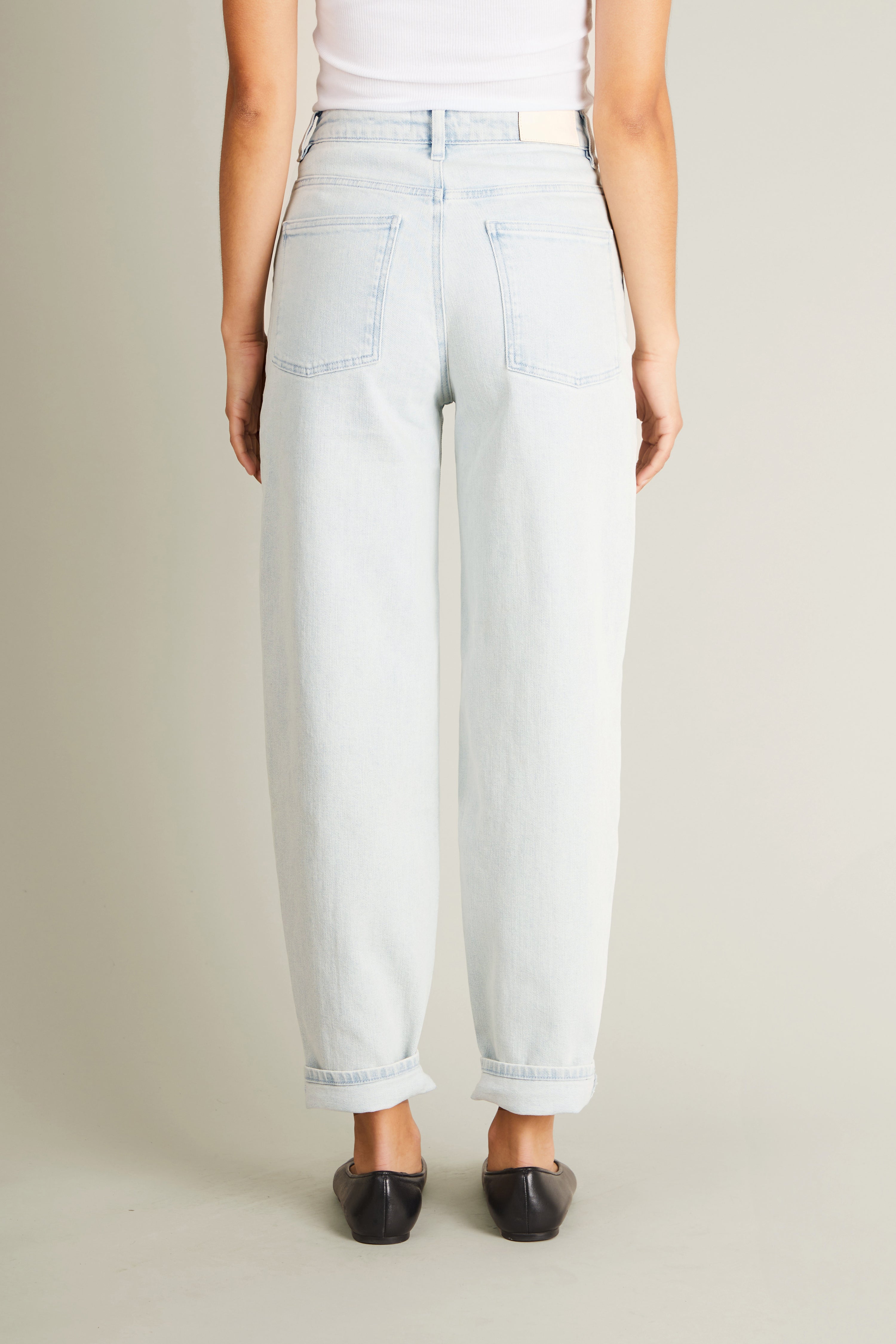 le-pantalon-jean-balloon-jean-femme-ice-blue-coupe-large image 4