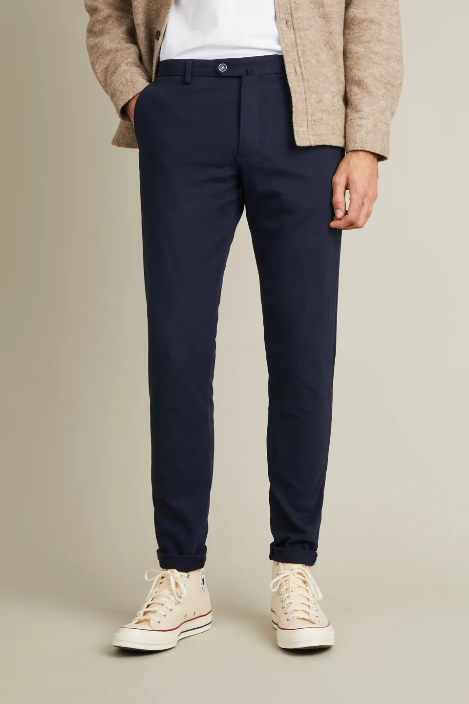le-pantalon-chinos-homme-chino-bleu-marine-textur-gots image 1
