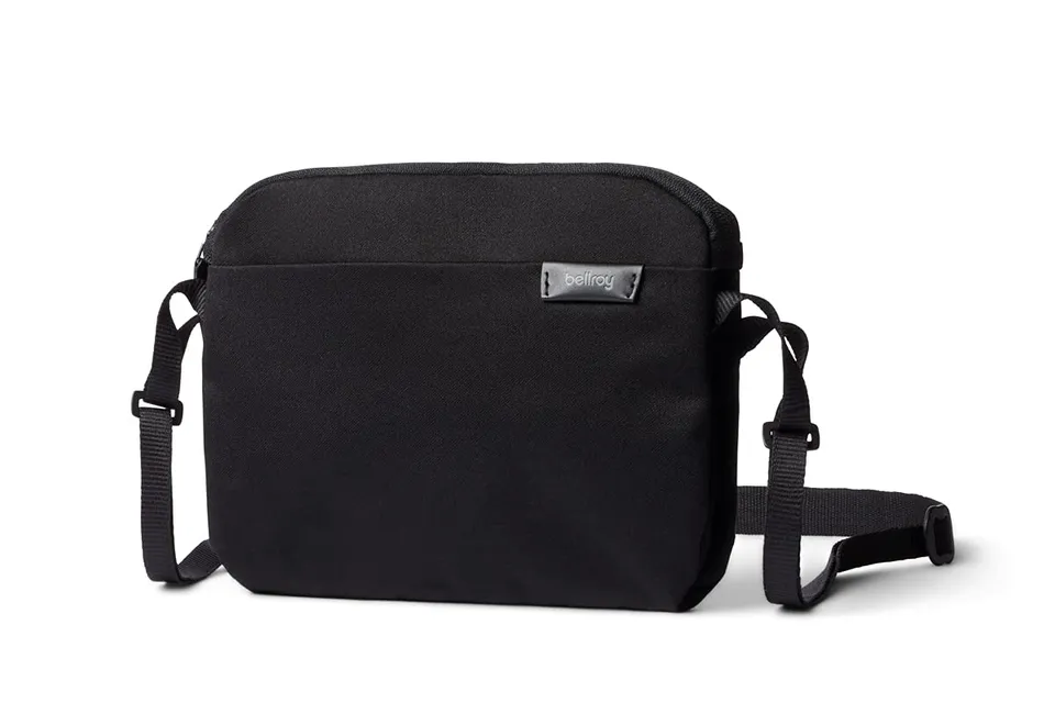 bellroy-city-pouch-plus-sac-bandouli-re-slim-melbourneblack-tablette image 1