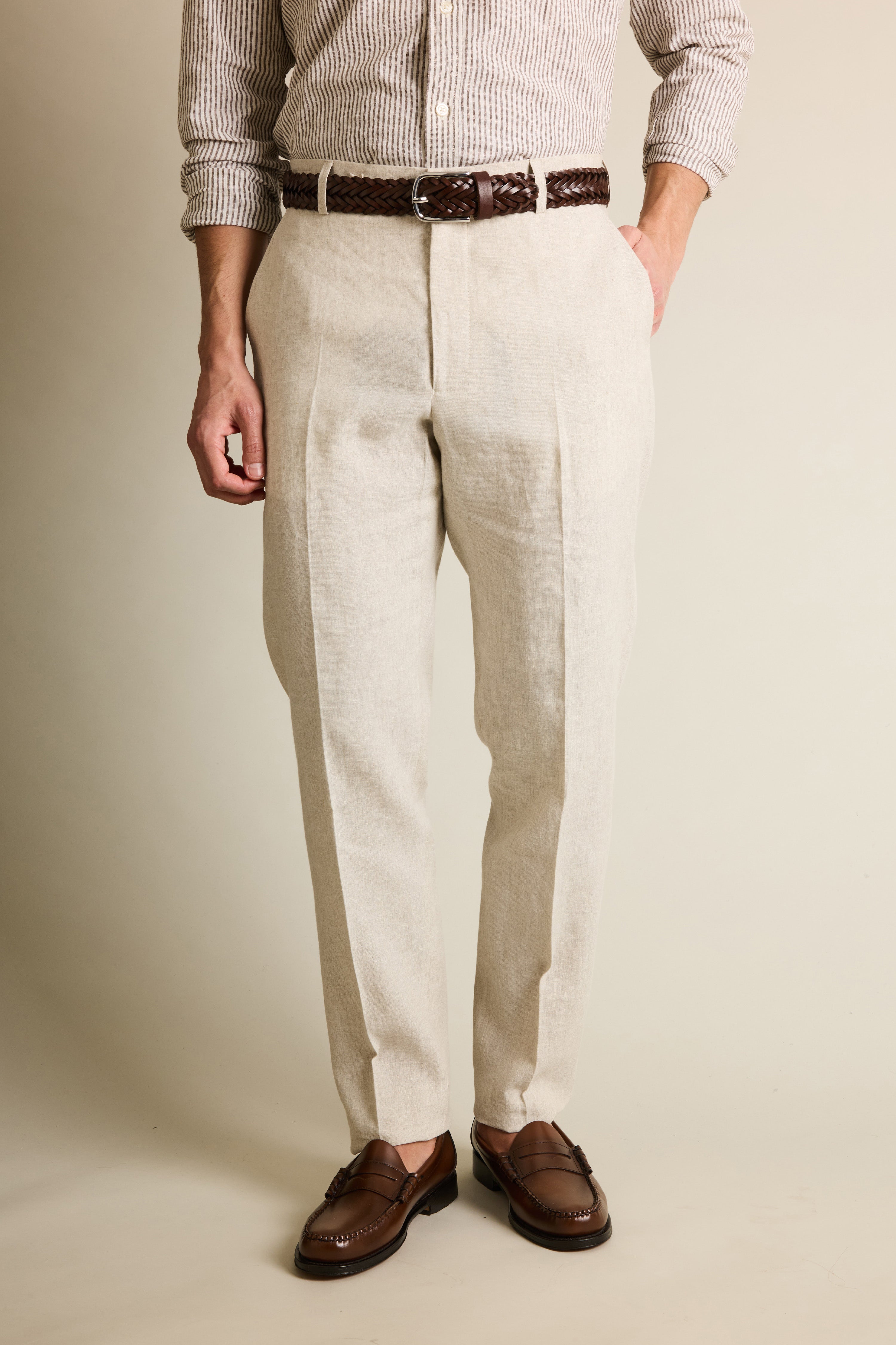 le-pantalon-lin-cru-chino-homme-coupe-carotte image 4