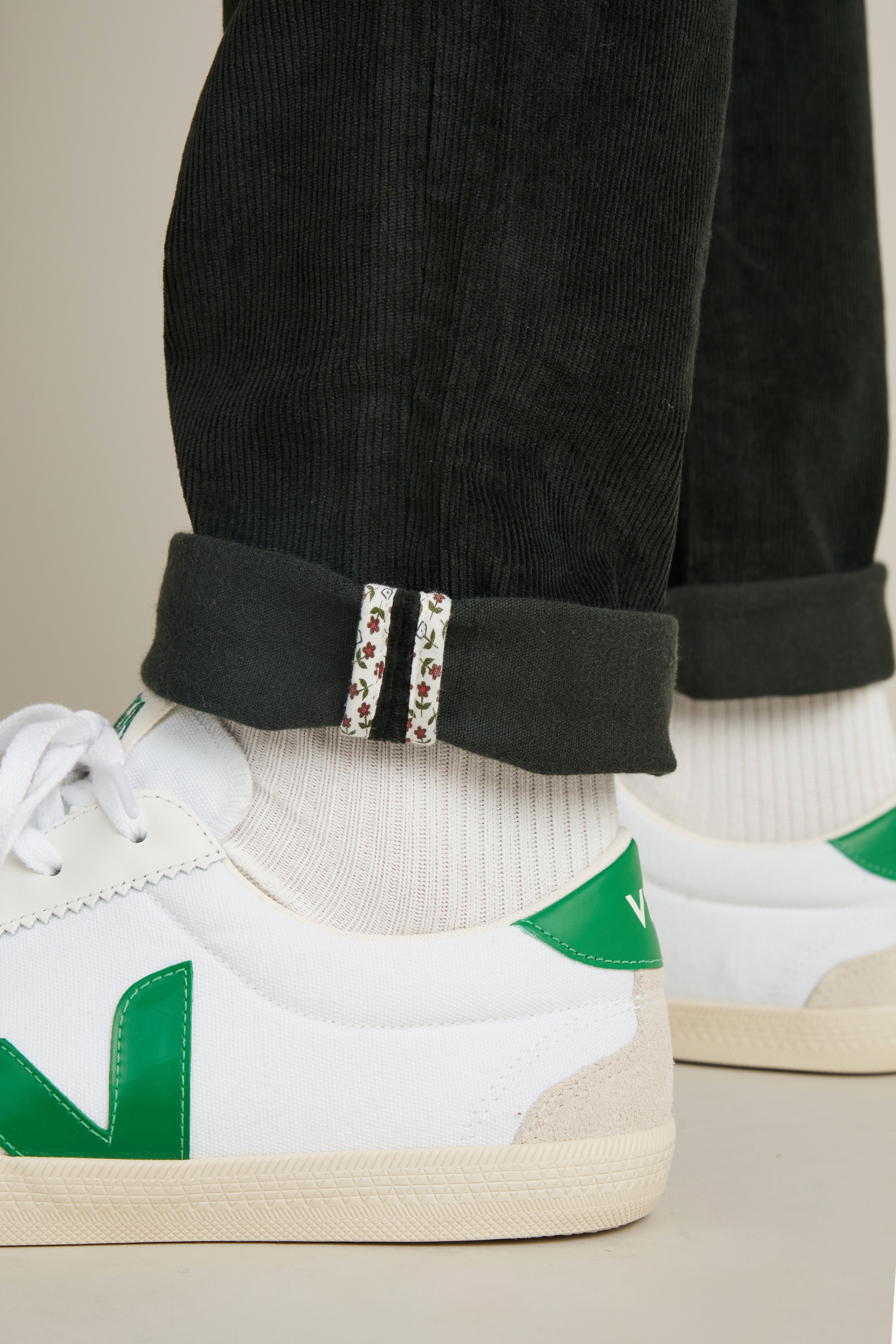 le-pantalon-chino-velours-vert-sapin-chino-homme-chaud image 5