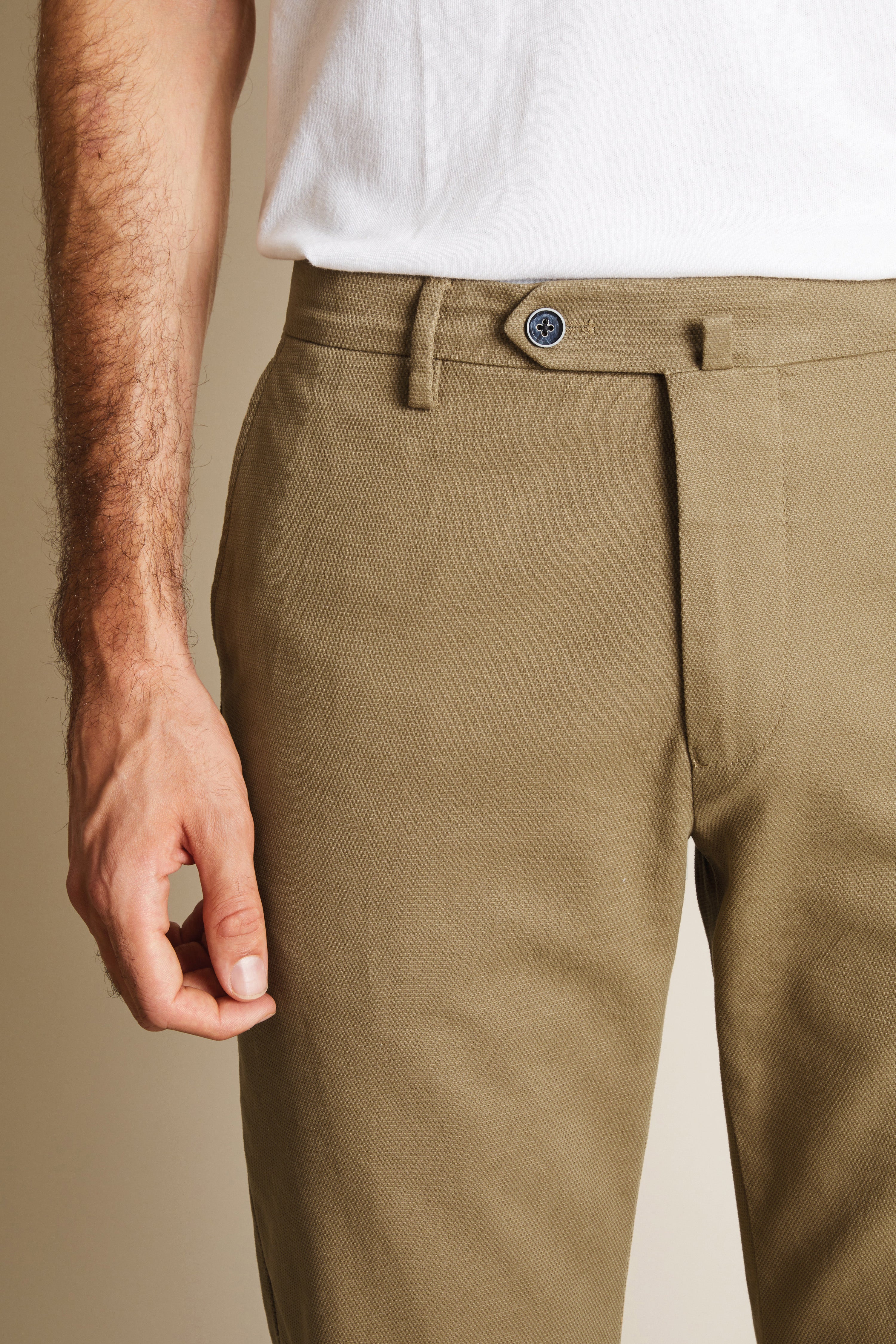 le-pantalon-chino-textur-beige-fonc-pantalon-homme-semi-slim image 3