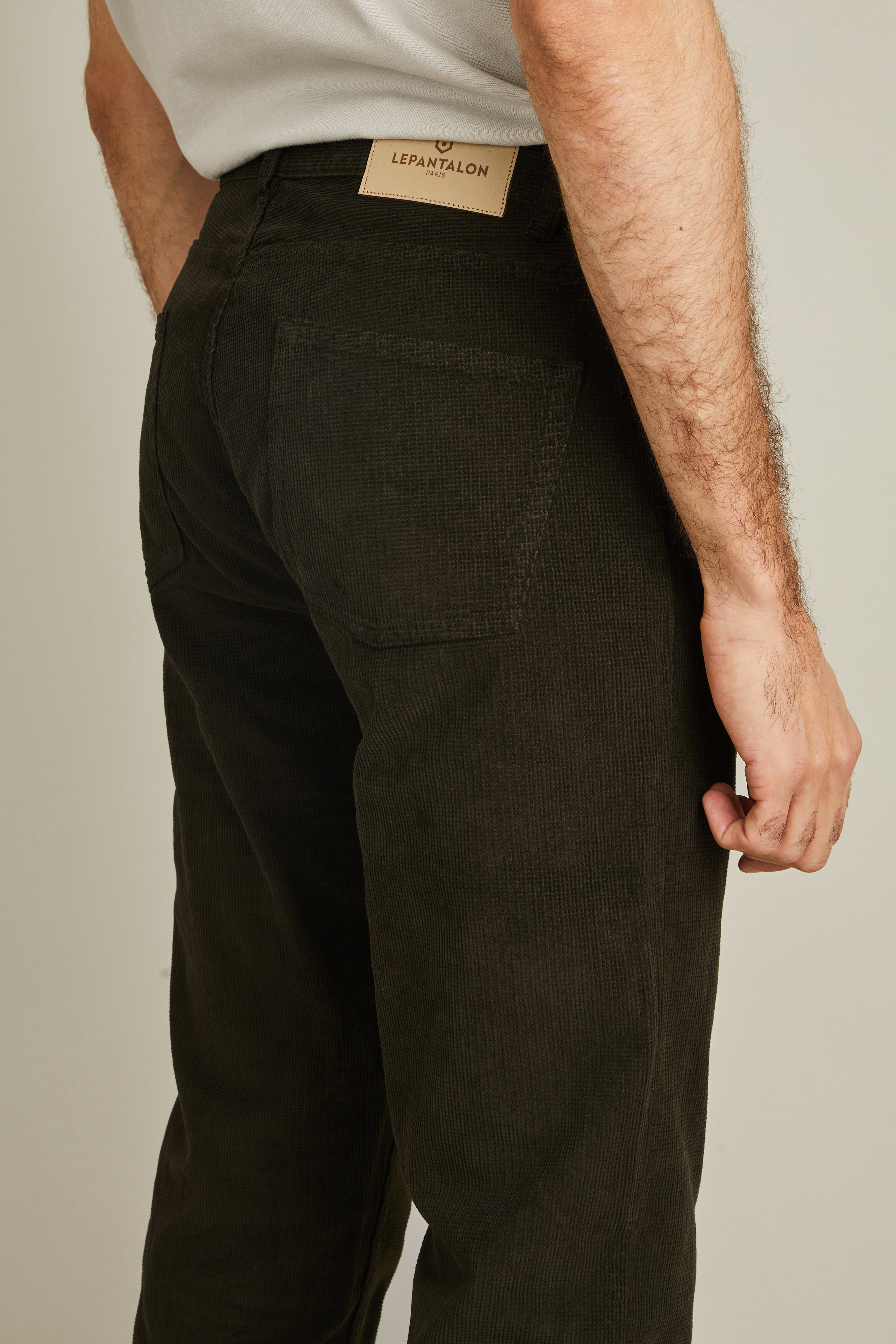 le-pantalon-5-poches-velours-kaki-pantalon-homme-coton image 2