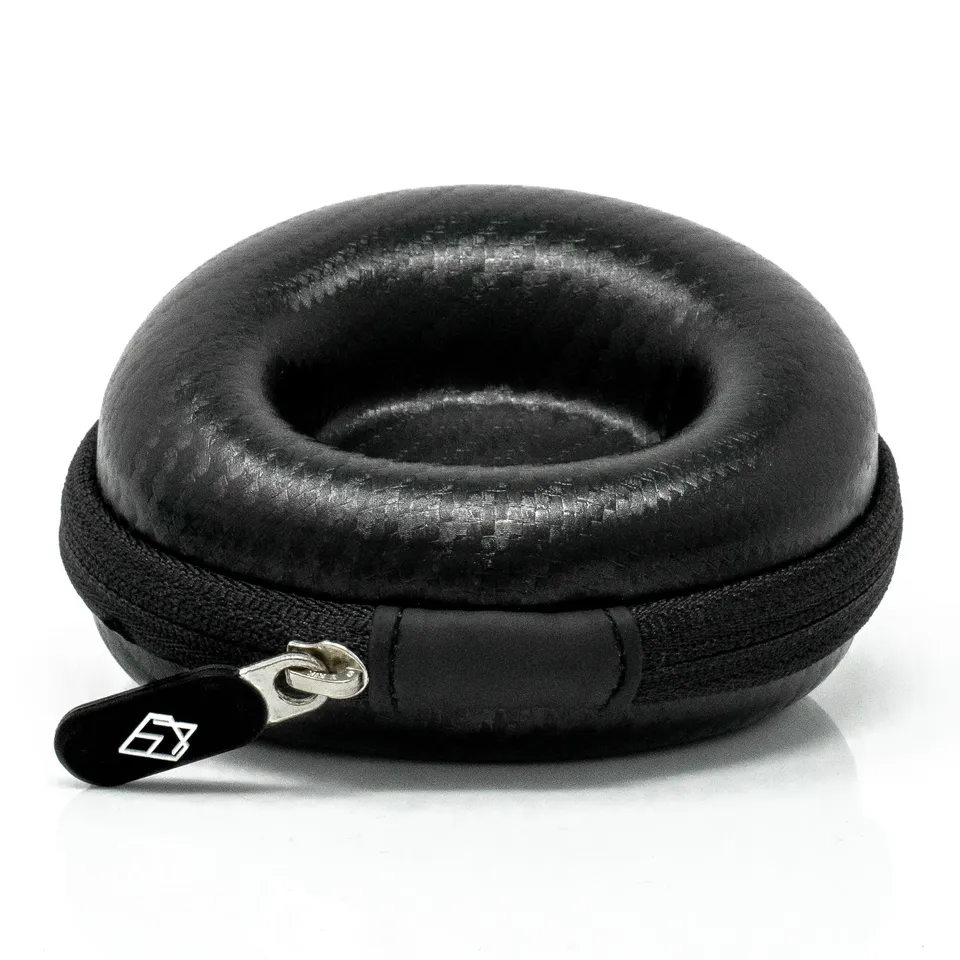 akielo-watch-case-tui-montre-cuir-black-carbon image 1