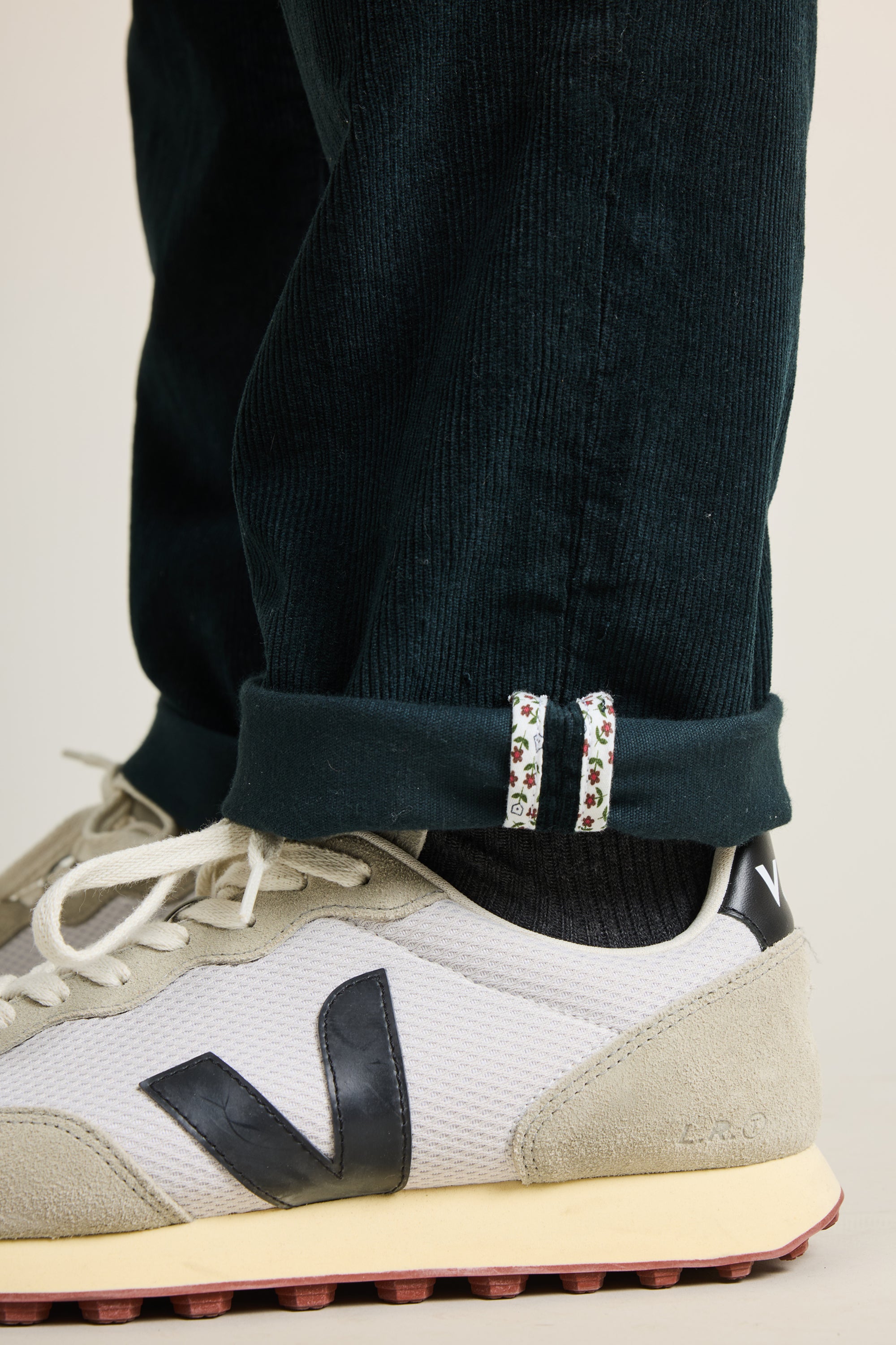 le-pantalon-velours-vert-anglais-chino-velours-coton image 7
