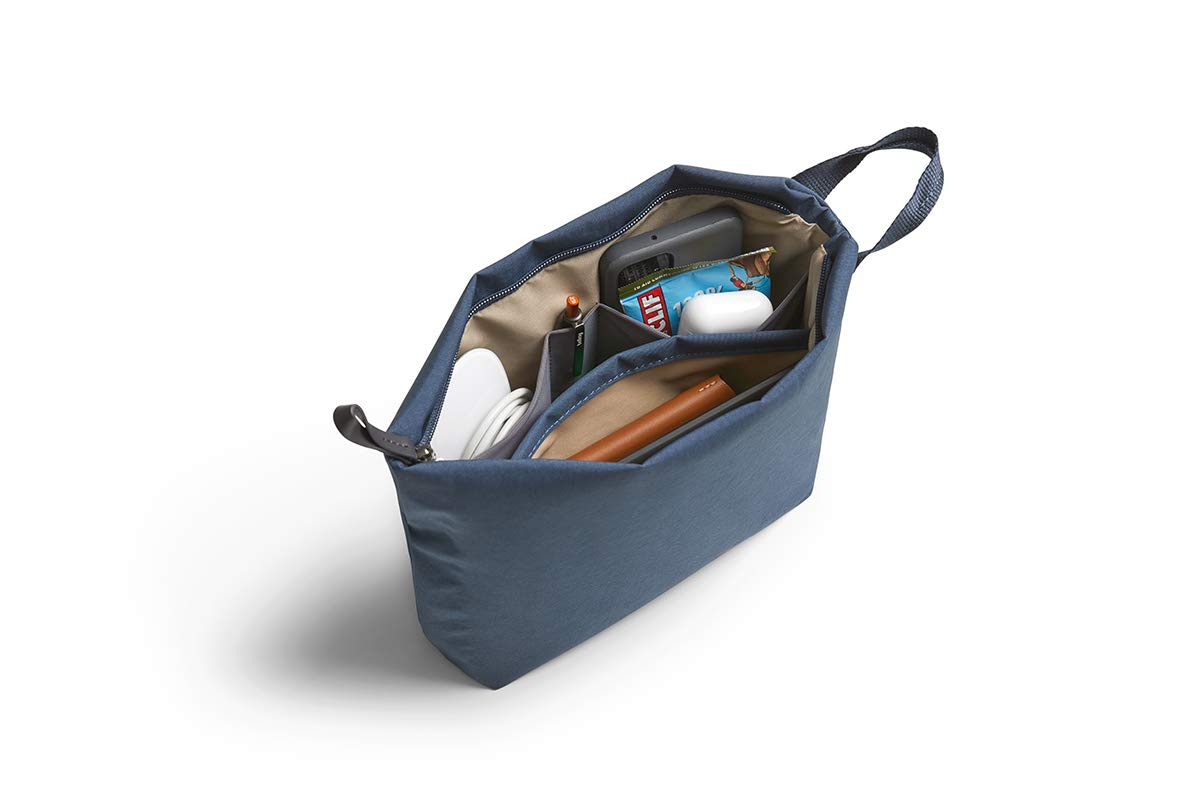 bellroy-standing-pouch-plus-pochette-tech-marine-blue image 4
