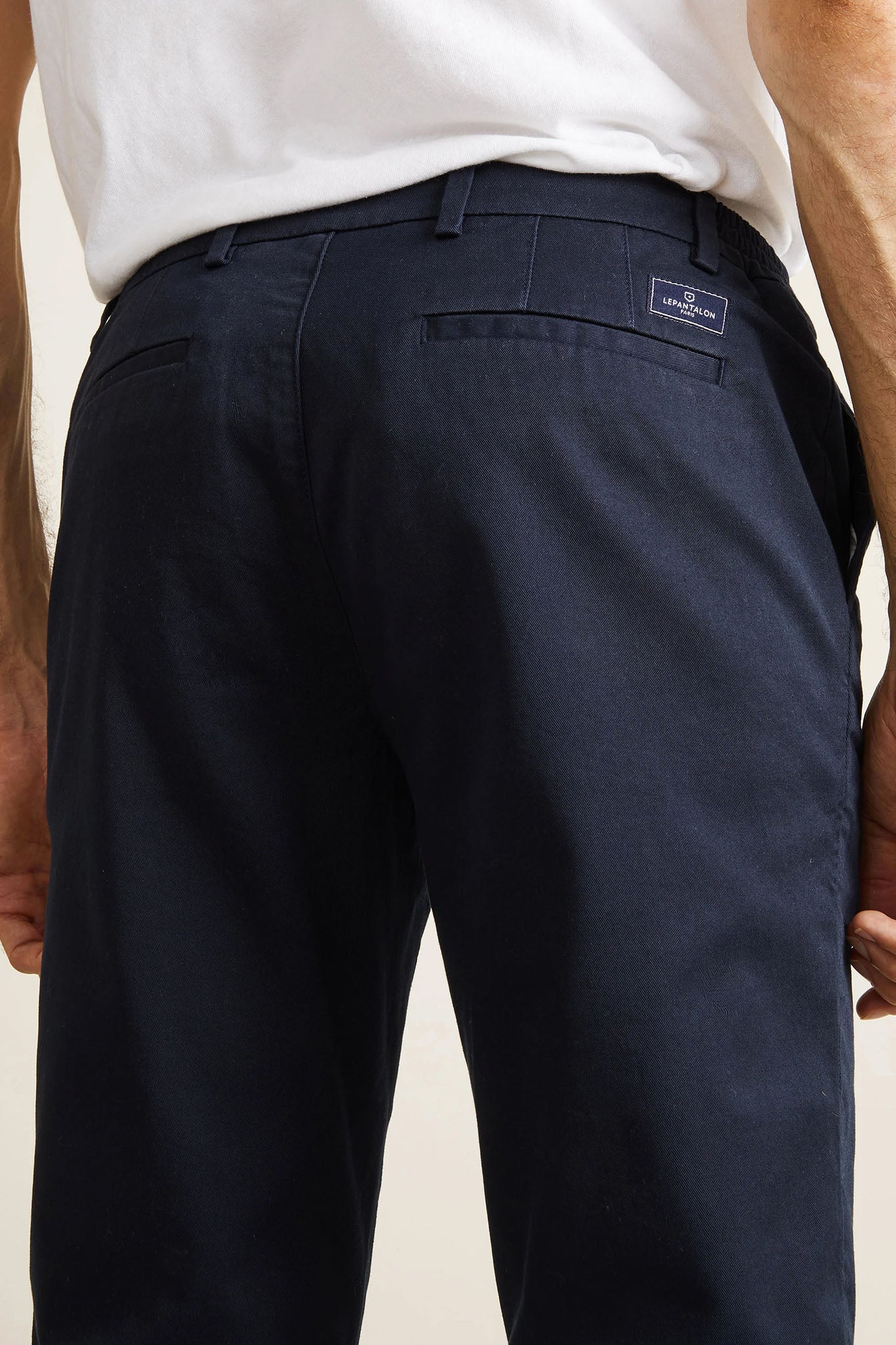 le-pantalon-chino-easy-semi-slim-pantalon-bleu-marine-coton image 6
