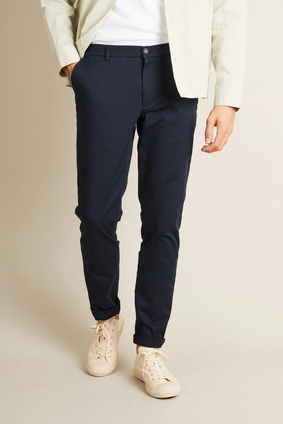 le-pantalon-chino-easy-semi-slim-pantalon-bleu-marine-coton image 1