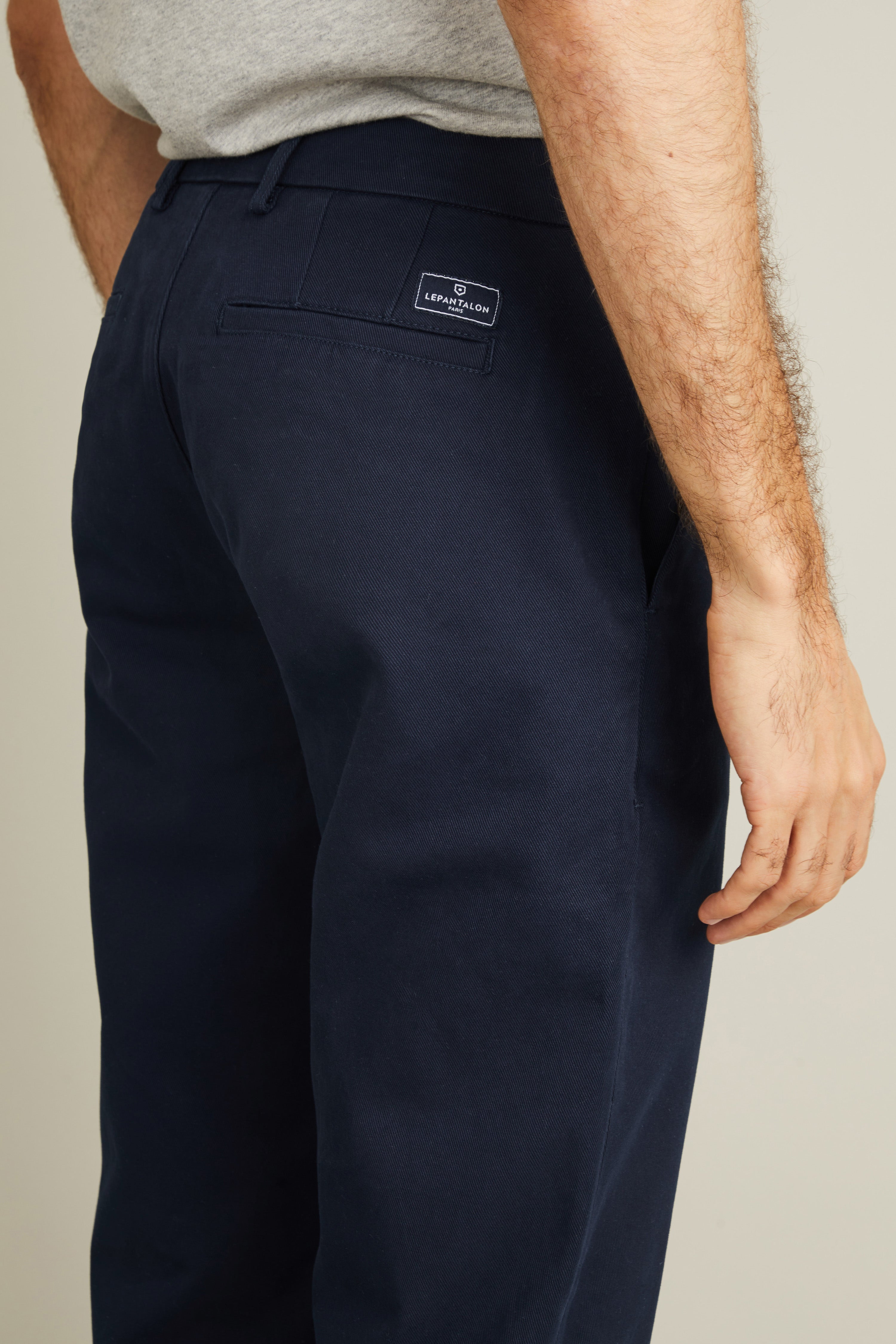 le-pantalon-chino-droit-bleu-marine-coton-stretch-4-saisons image 3