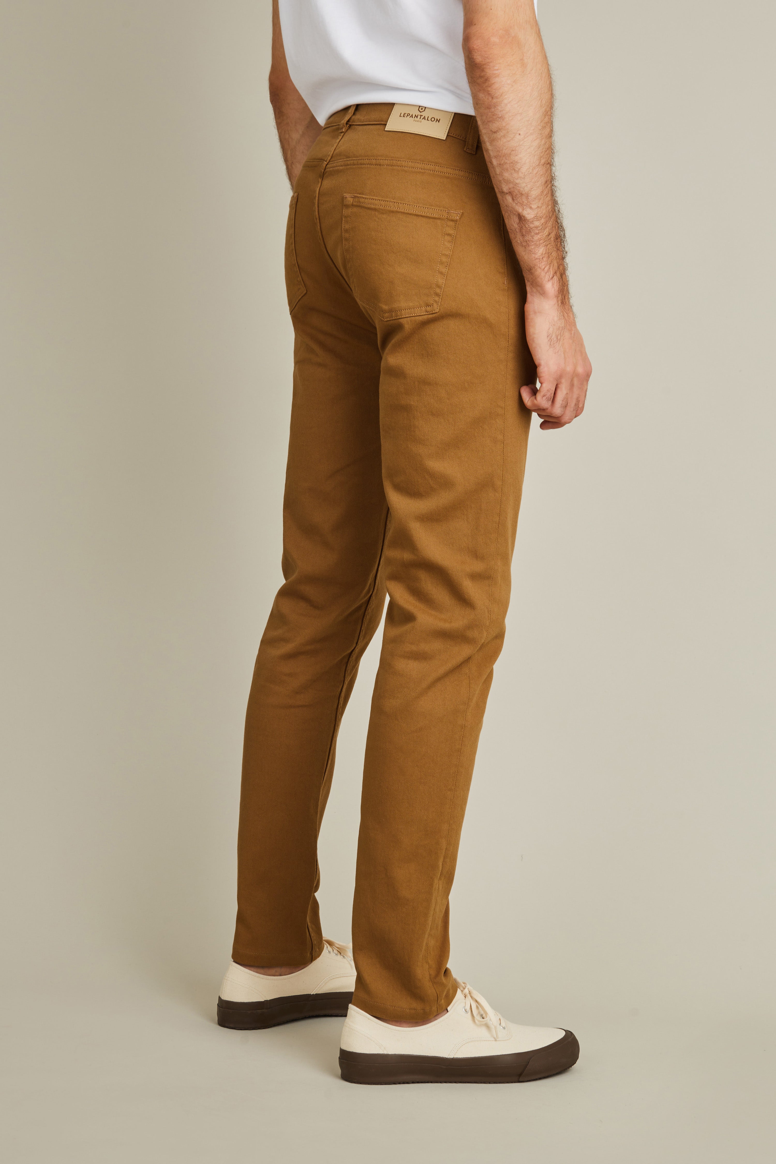 le-pantalon-jean-beige-fonc-semi-slim-coton-bio image 4