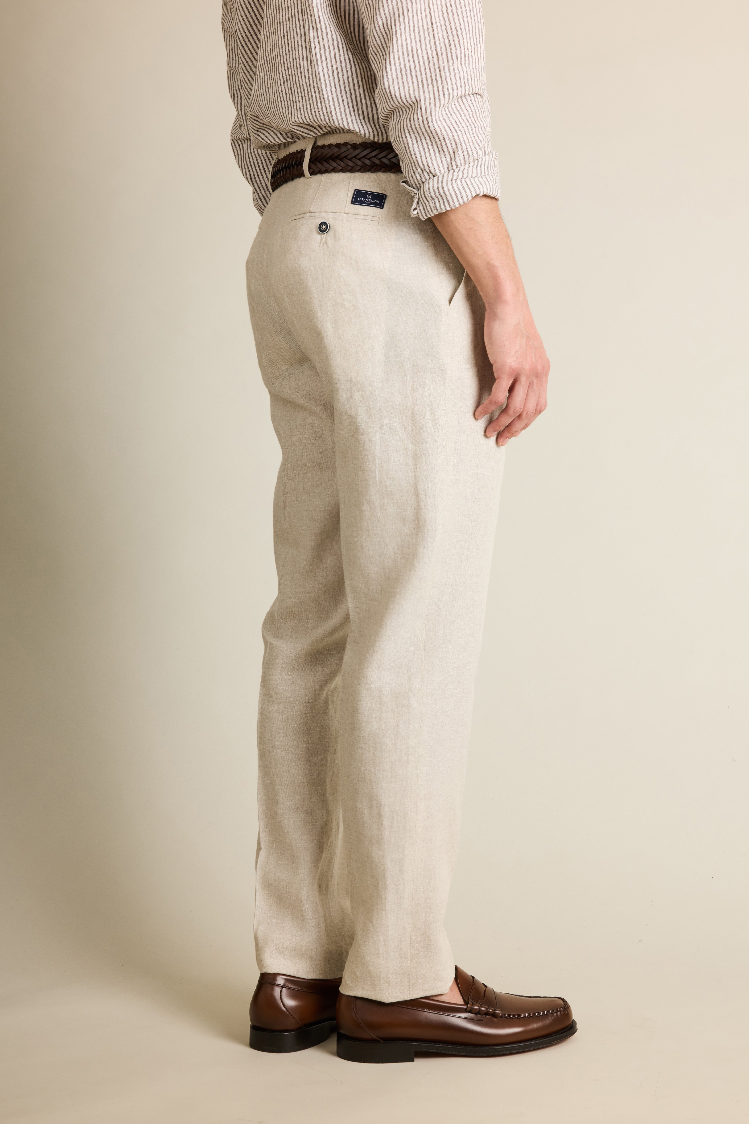 le-pantalon-lin-cru-chino-homme-coupe-carotte image 3