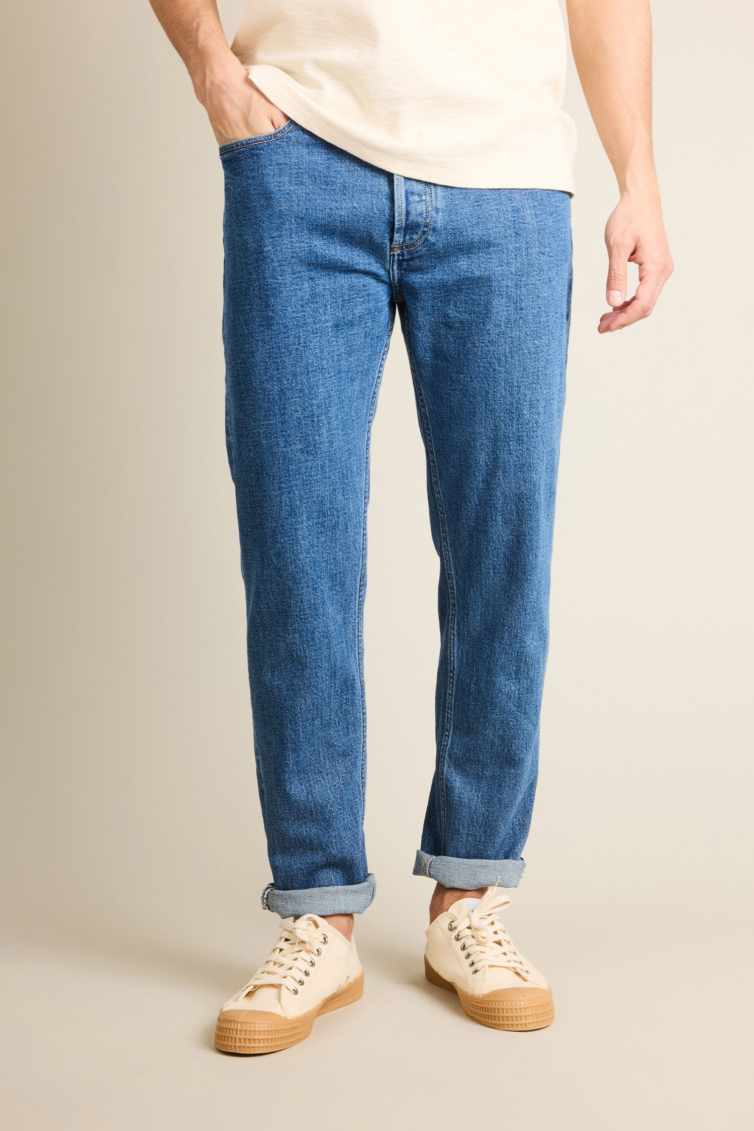 le-pantalon-jean-classique-jean-bleu-vintage image 7
