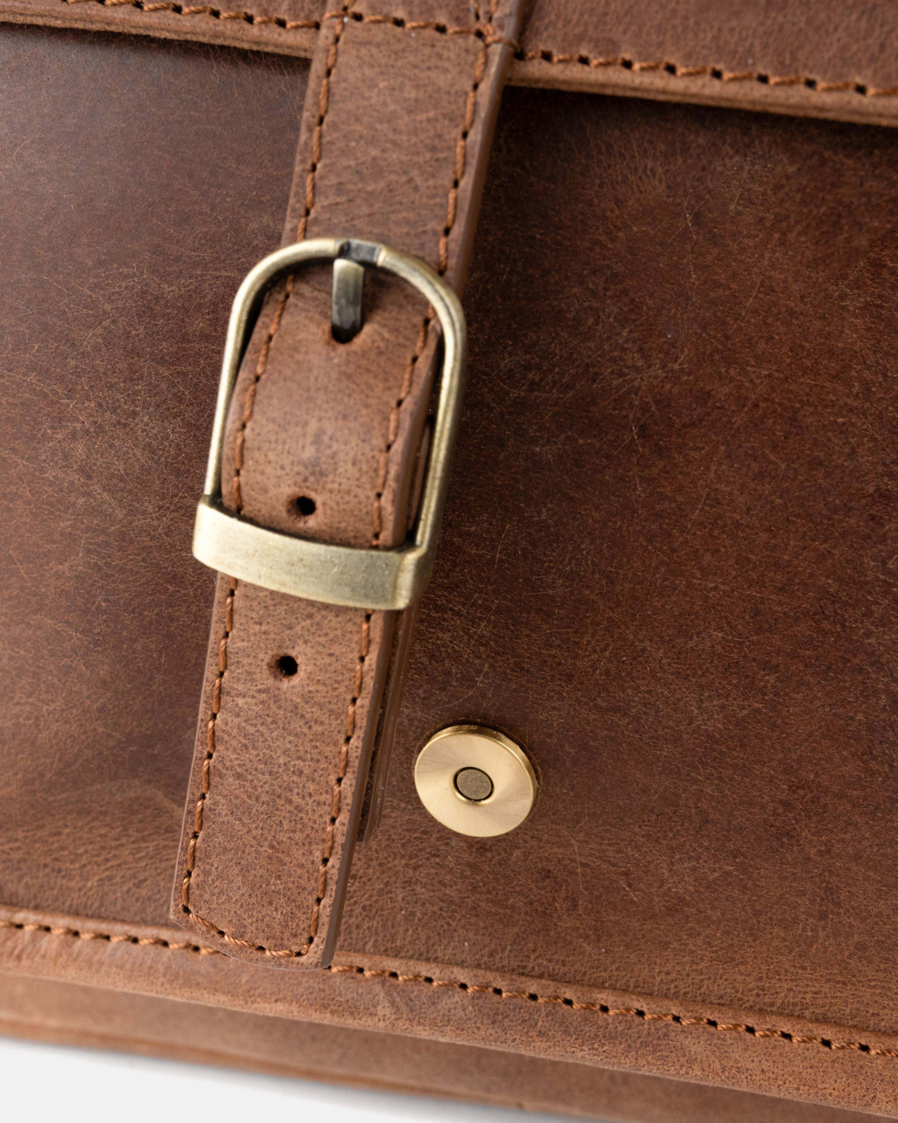 berliner-bags-leeds-camel-sac-dos-cuir-camel-m image 5