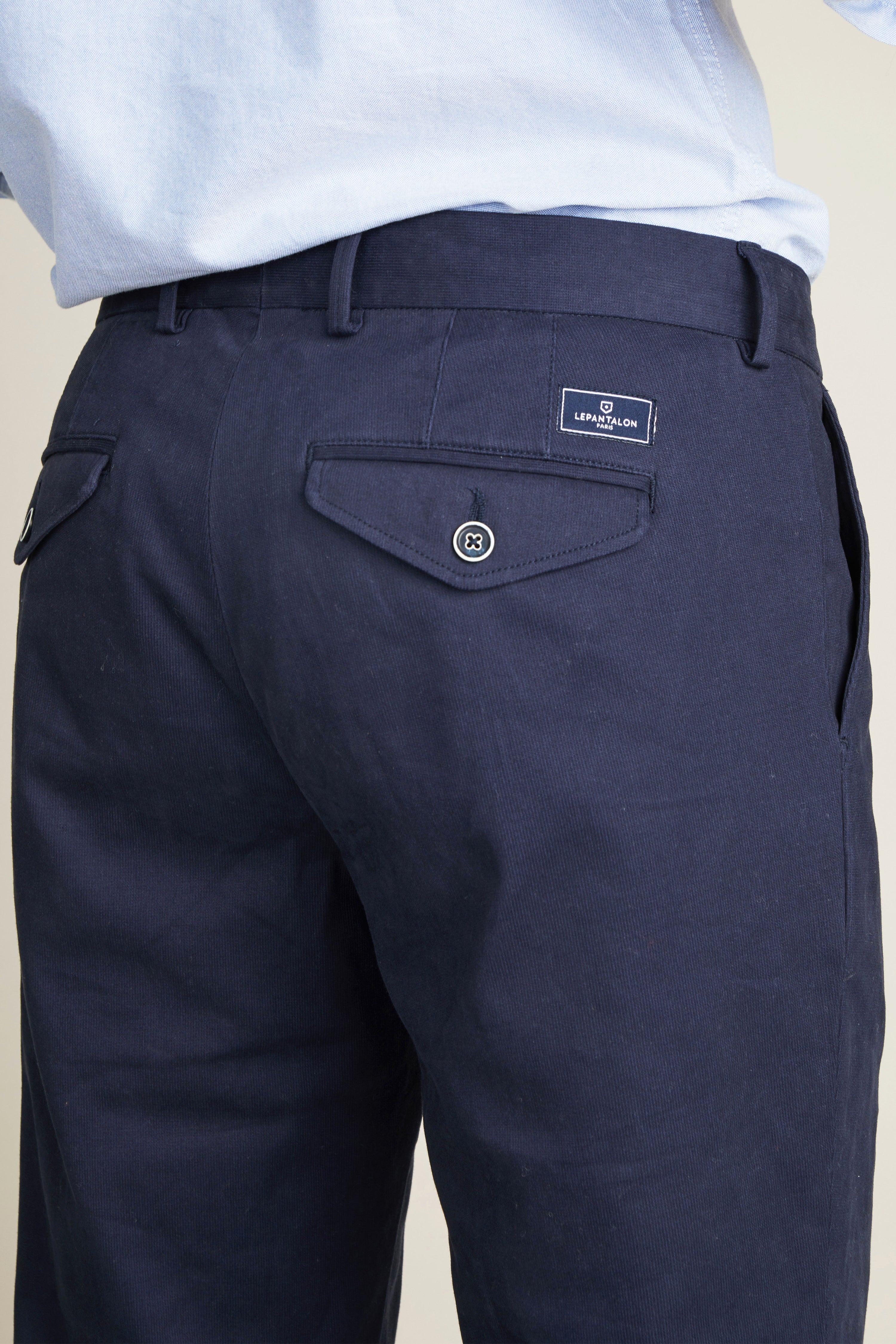le-pantalon-chinos-homme-chino-pinces-marine-chino-bleu-carotte image 3
