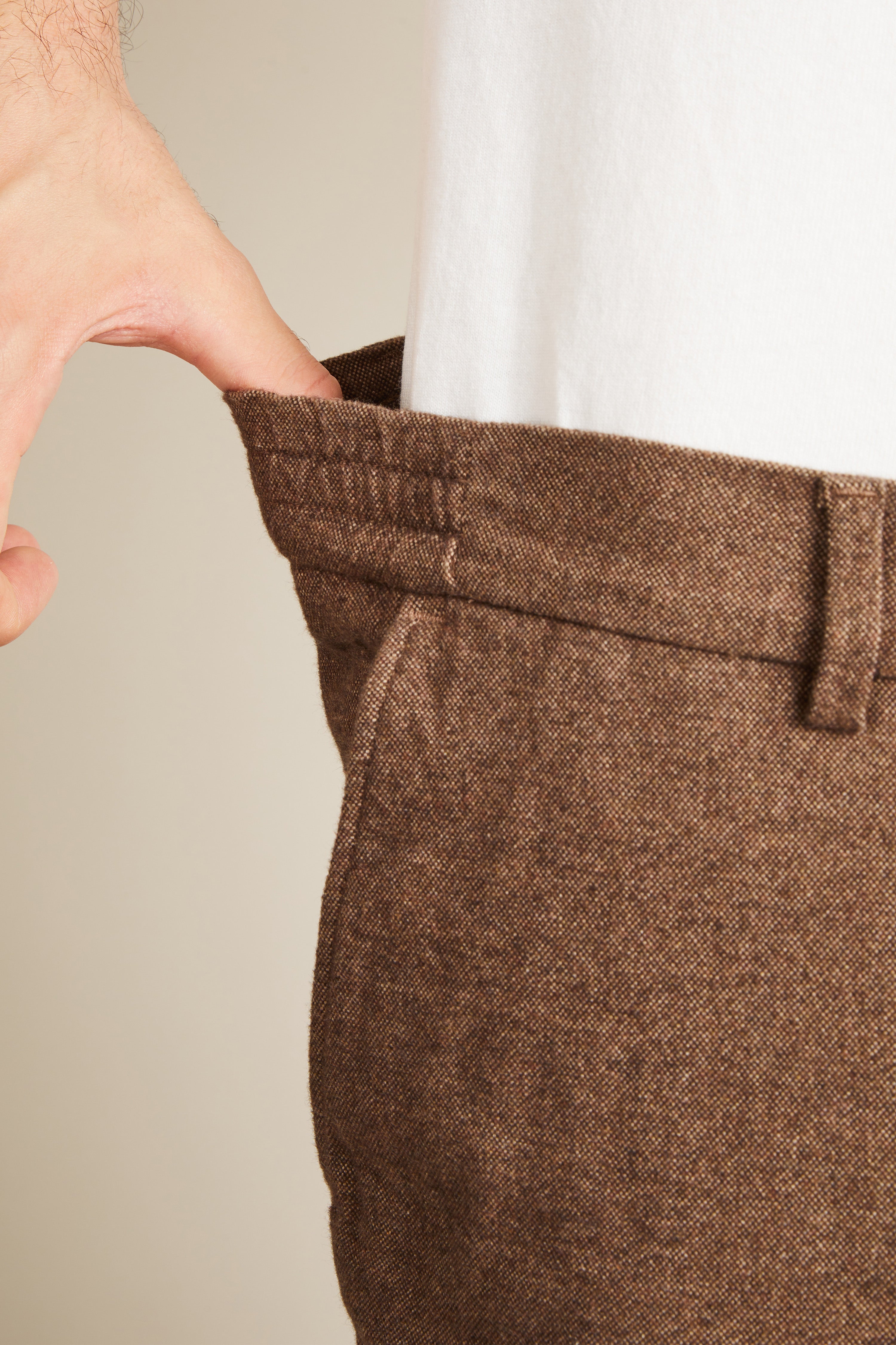 le-pantalon-chinos-chino-chaud-easy-marron-flanelle image 6