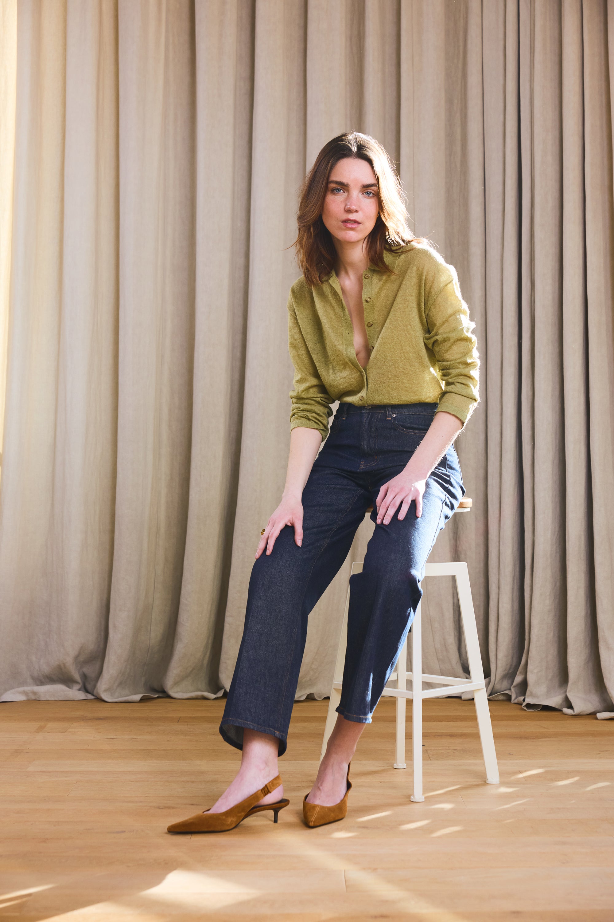 le-pantalon-jean-flare-jean-femme-bleu-coton-recycl image 7