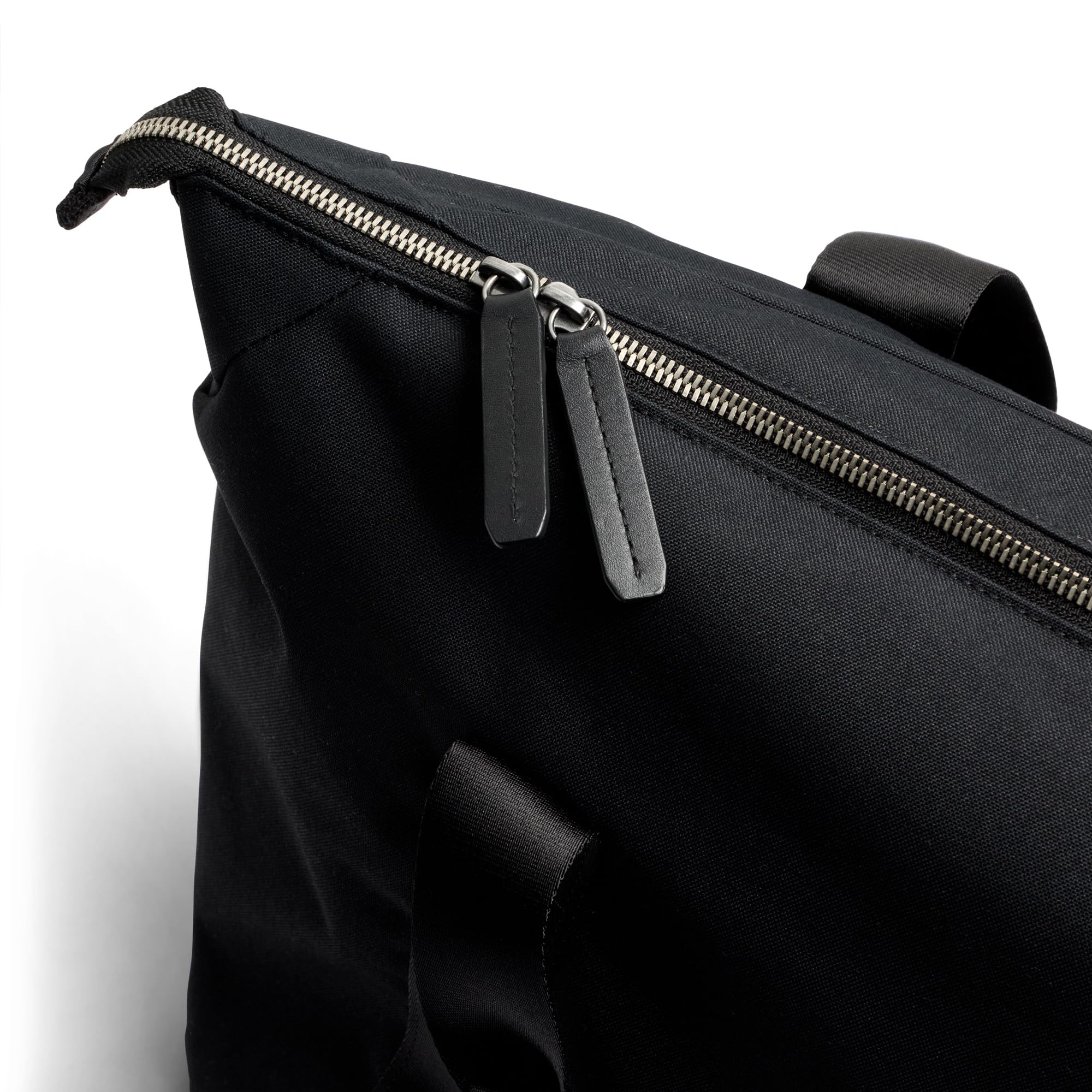 bellroy-classic-getaway-sac-week-end-28l-noir-ordinateur-15 image 5
