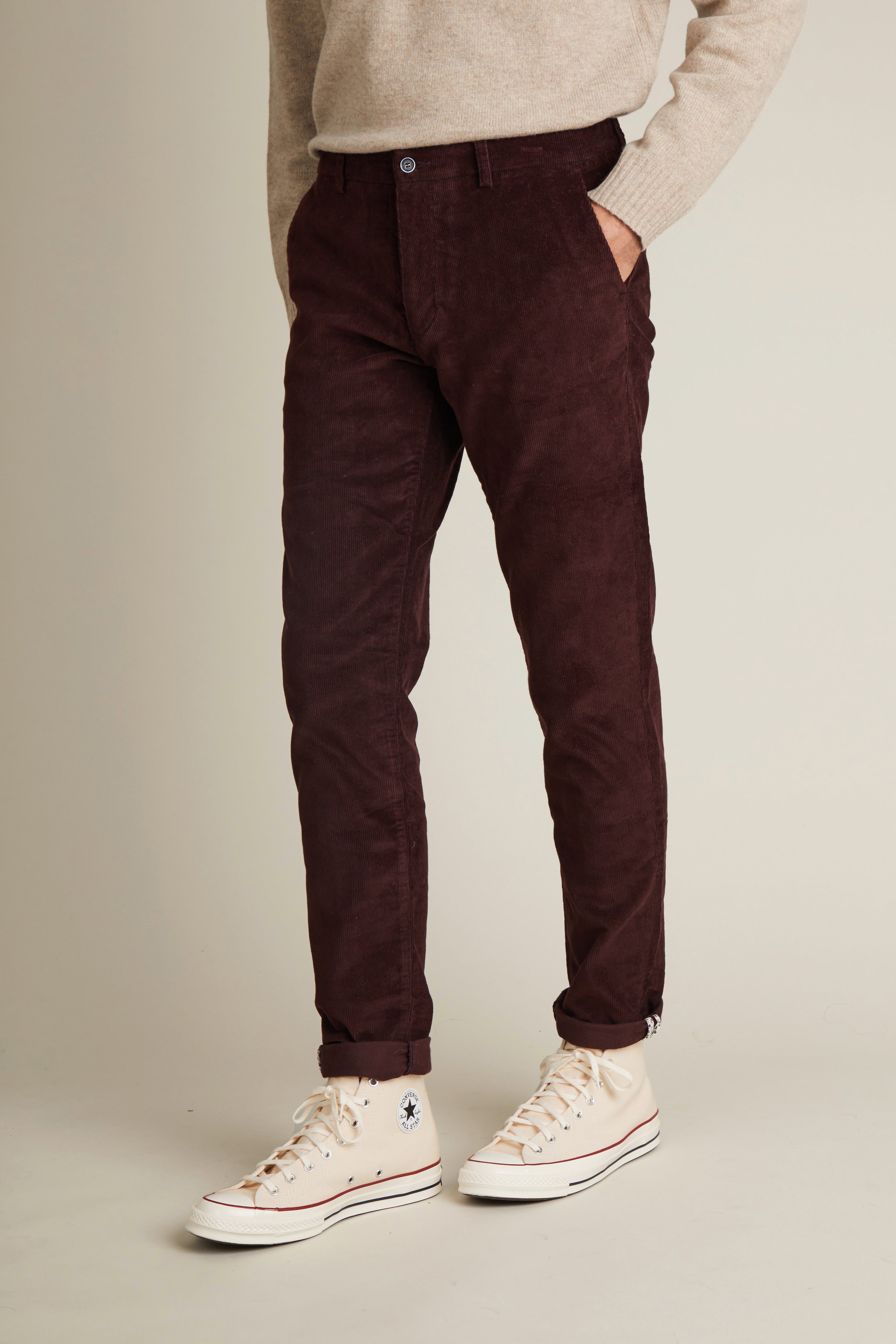 le-pantalon-chino-velours-bordeaux-chino-homme-semi-slim image 5