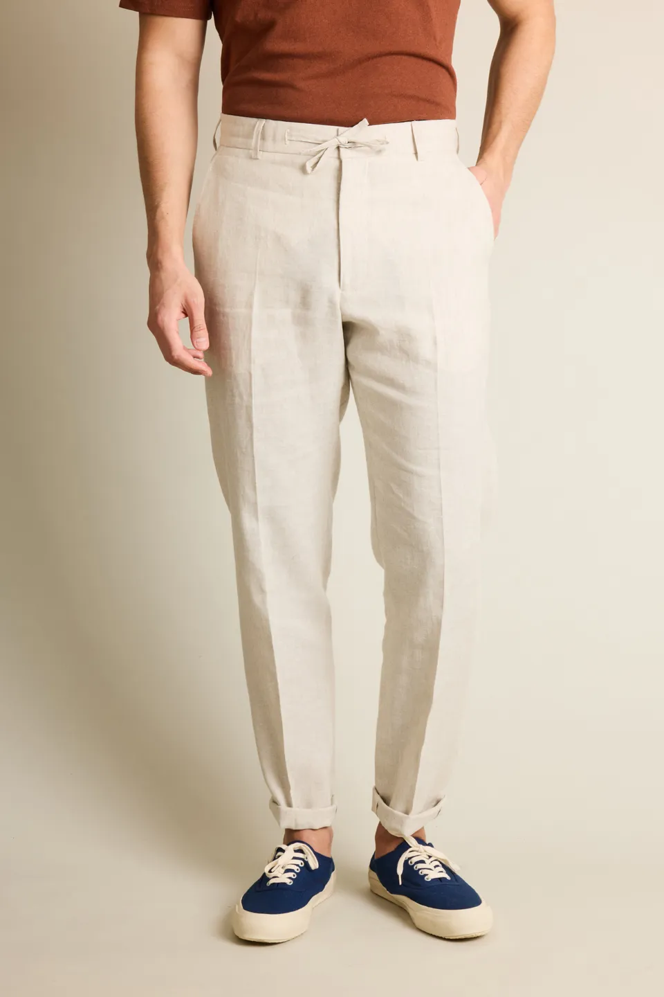 le-pantalon-lin-cru-chino-homme-coupe-carotte image 1