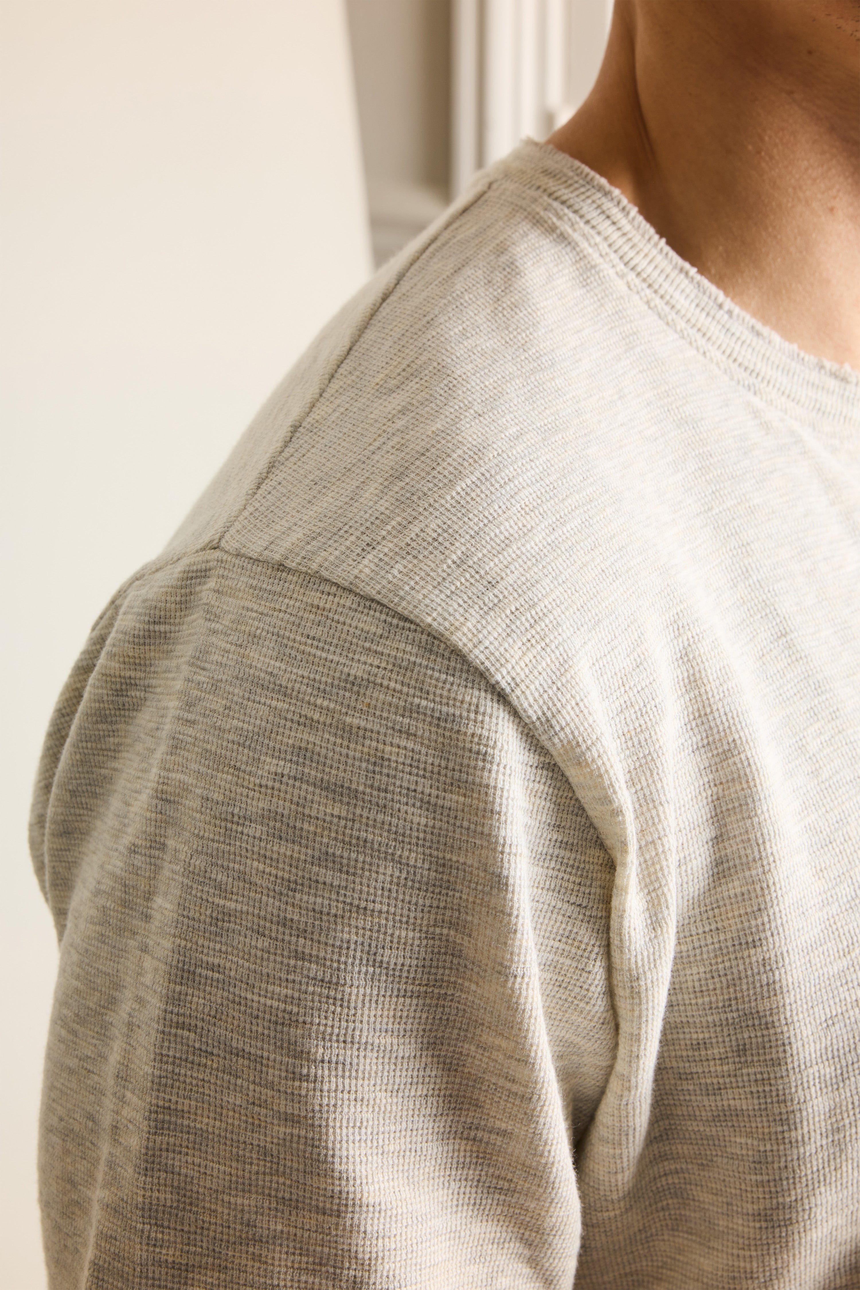 le-pantalon-henley-tee-shirt-gris-chin-coton-homme image 4
