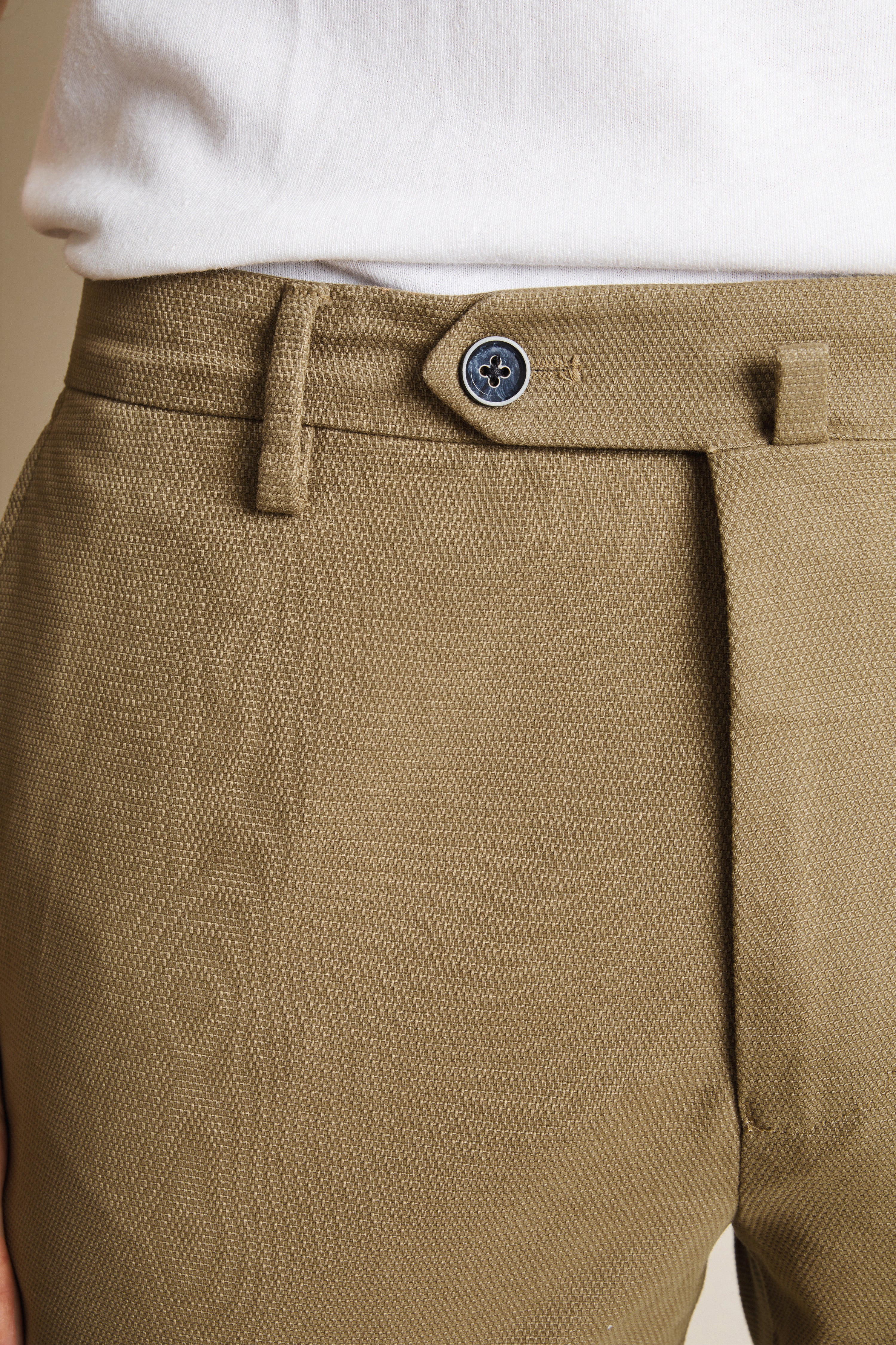 le-pantalon-chino-textur-beige-fonc-pantalon-homme-semi-slim image 8
