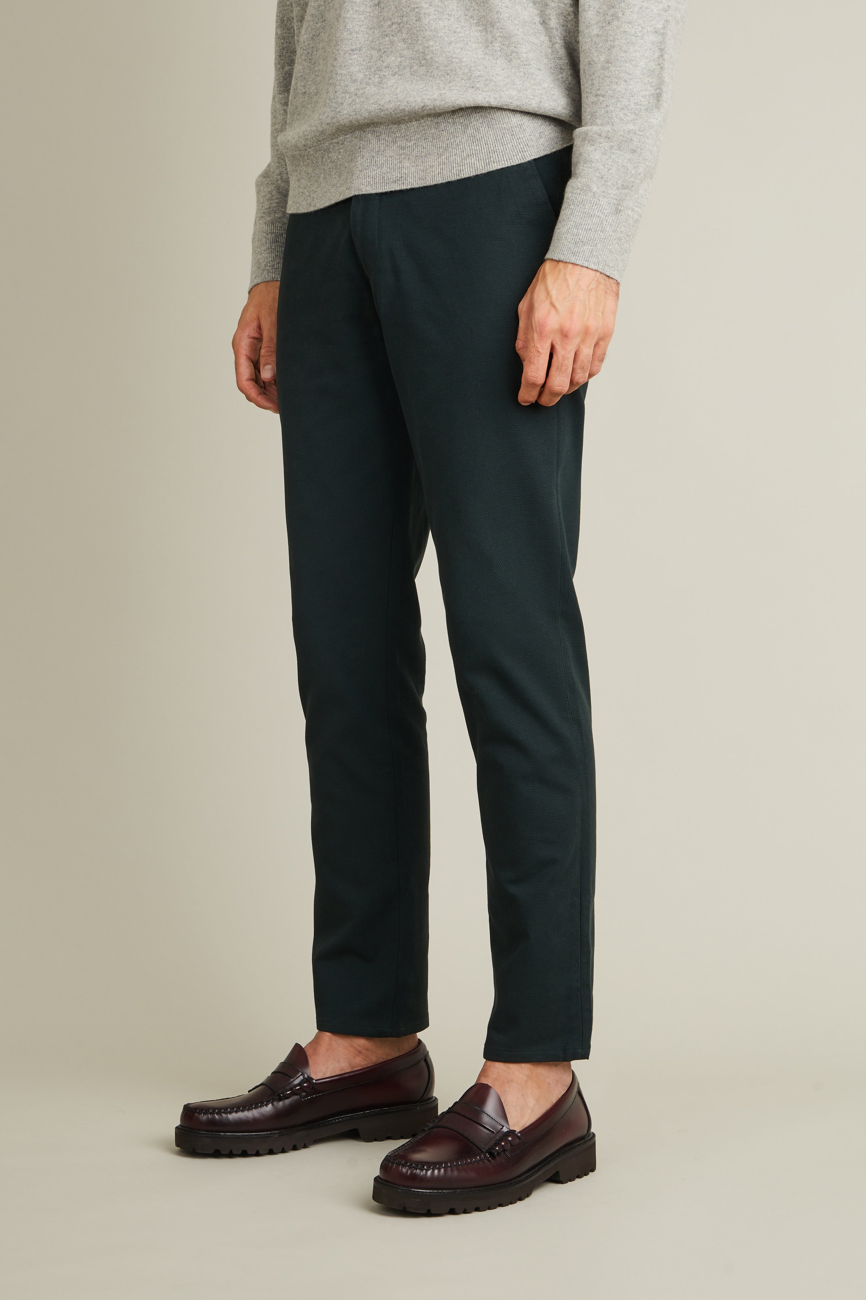 le-pantalon-chino-textur-pantalon-homme-vert-anglais image 8
