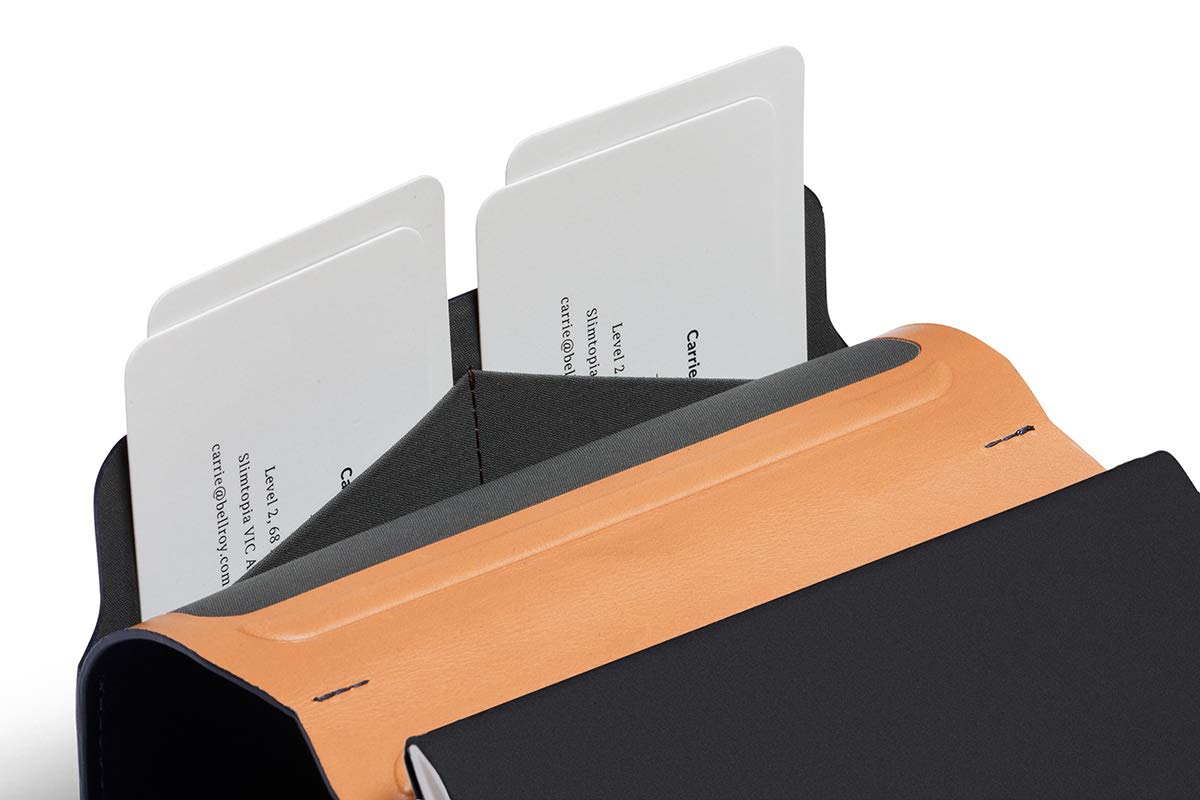 bellroy-notebook-cover-mini-carnet-cuir-navy-stylo image 4